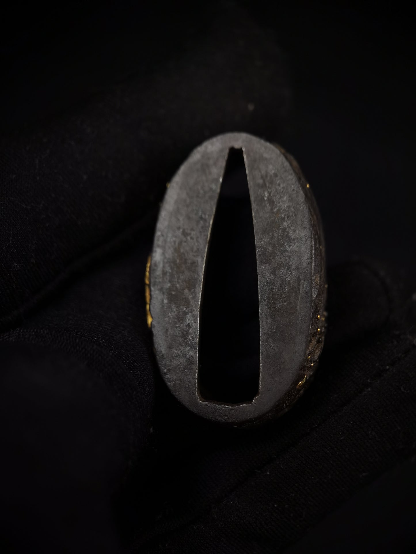 Japanese Zhang Liang on Yi Bridge Fuchi Kashira for Katana and Wakziashi Edo Period Antique B120