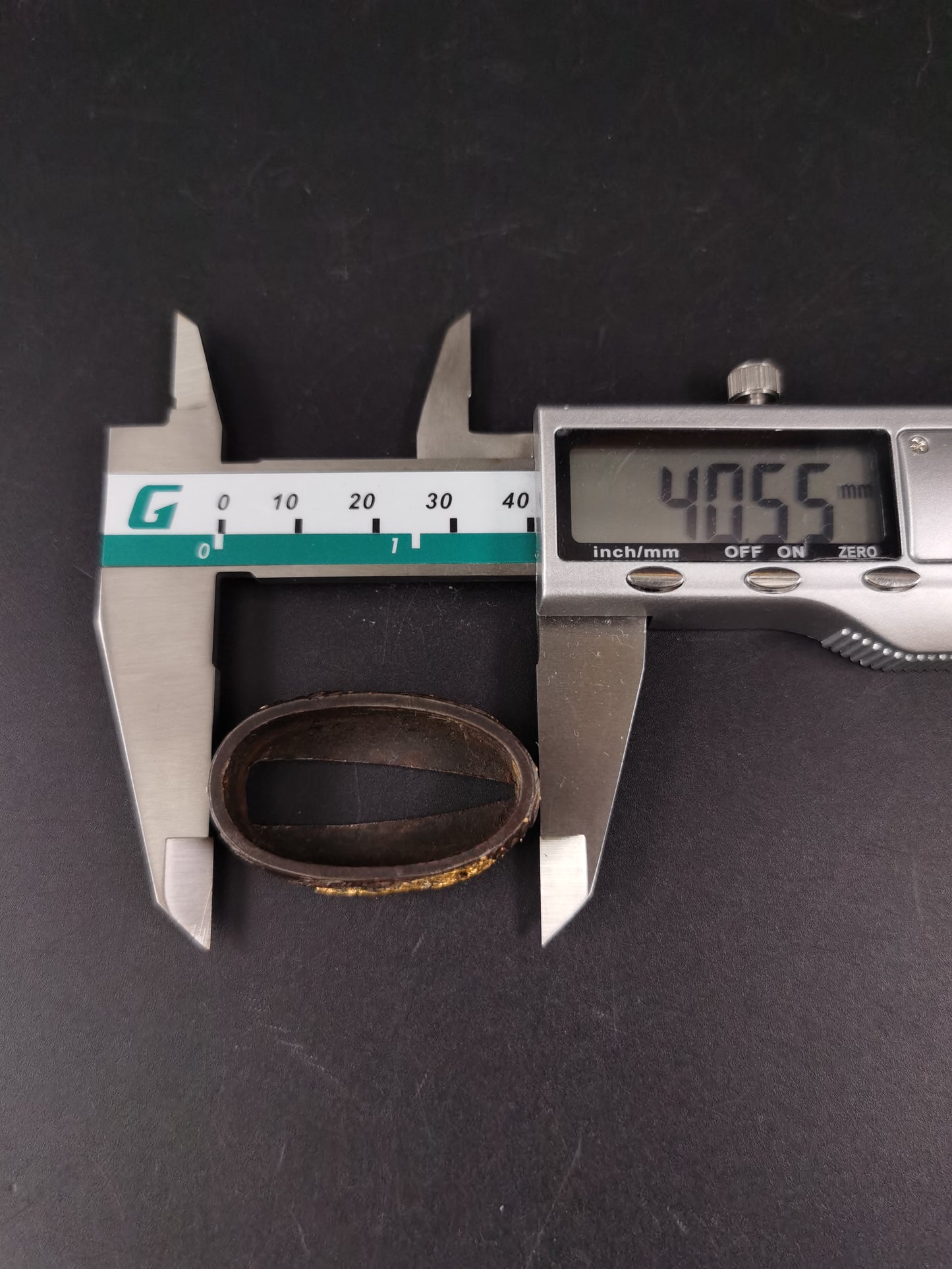 Japanese Zhang Liang on Yi Bridge Fuchi Kashira for Katana and Wakziashi Edo Period Antique B120