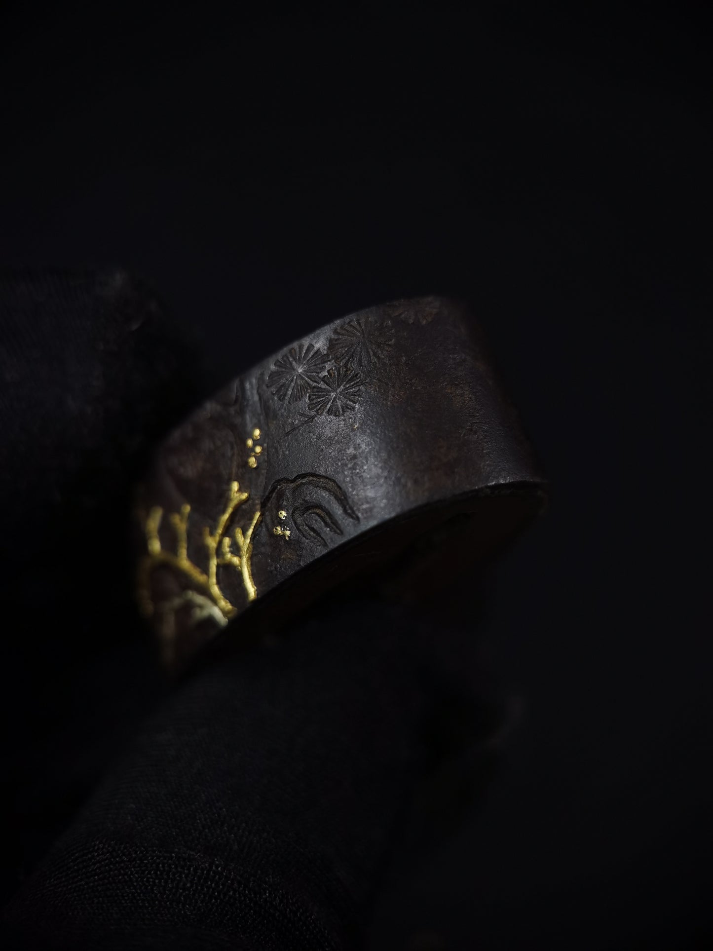 Japanese Bishamonten Pattern Fuchi Kashira for Katana and Wakziashi Edo Period Antique B121
