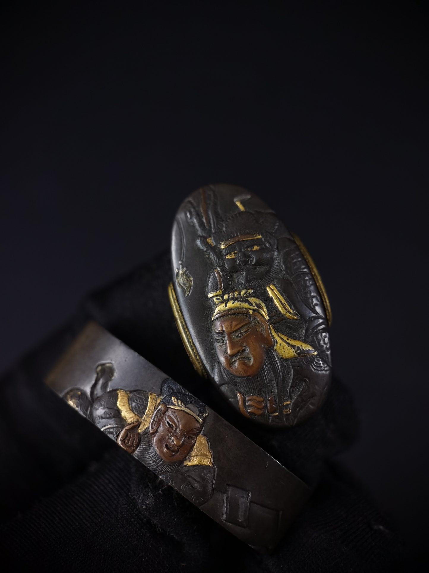 Japanese Guan Yu & Zhou Cang (Three Kingdoms) Fuchi Kashira for Katana and Wakziashi Edo Period Antique B123