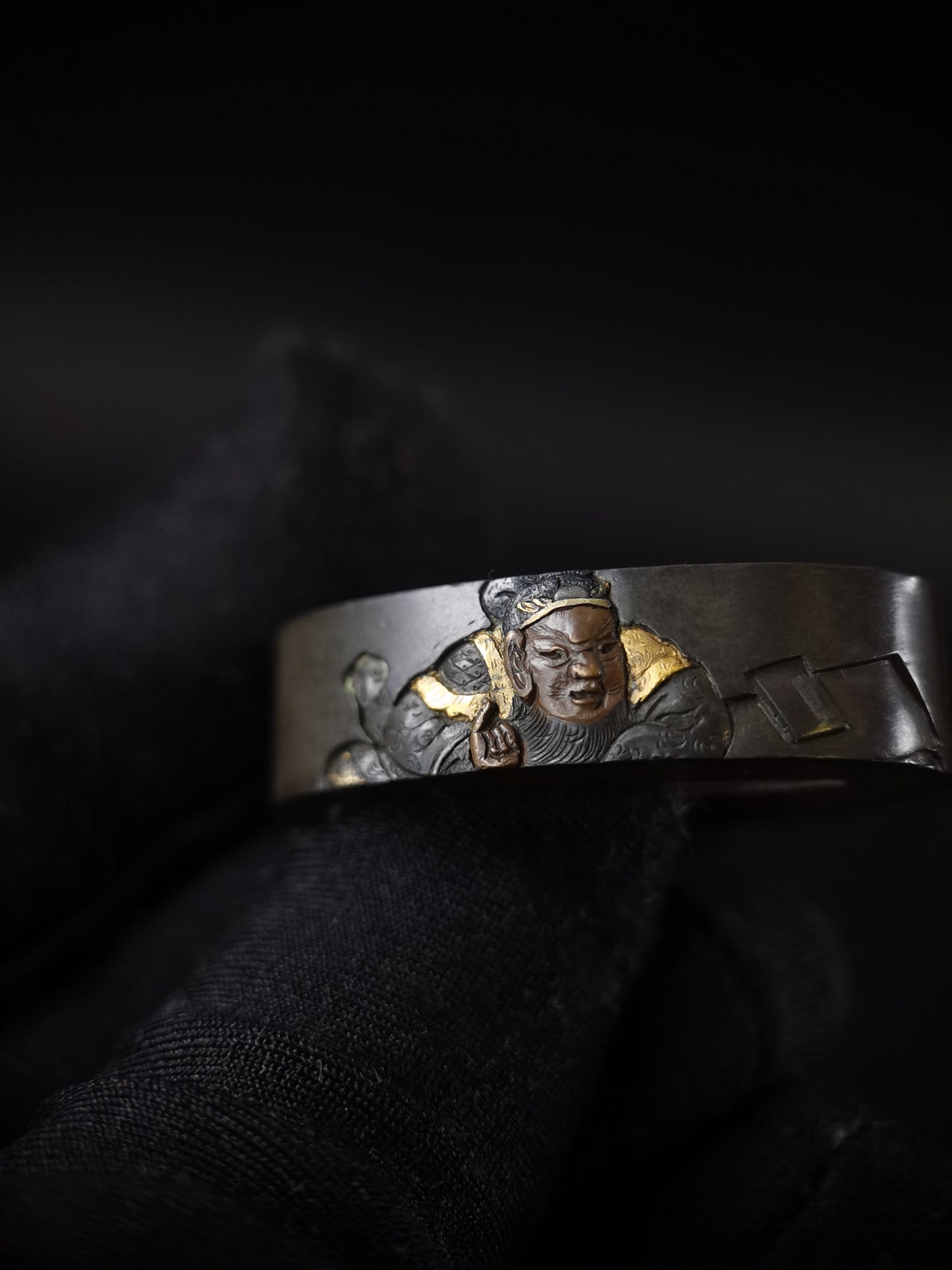 Japanese Guan Yu & Zhou Cang (Three Kingdoms) Fuchi Kashira for Katana and Wakziashi Edo Period Antique B123