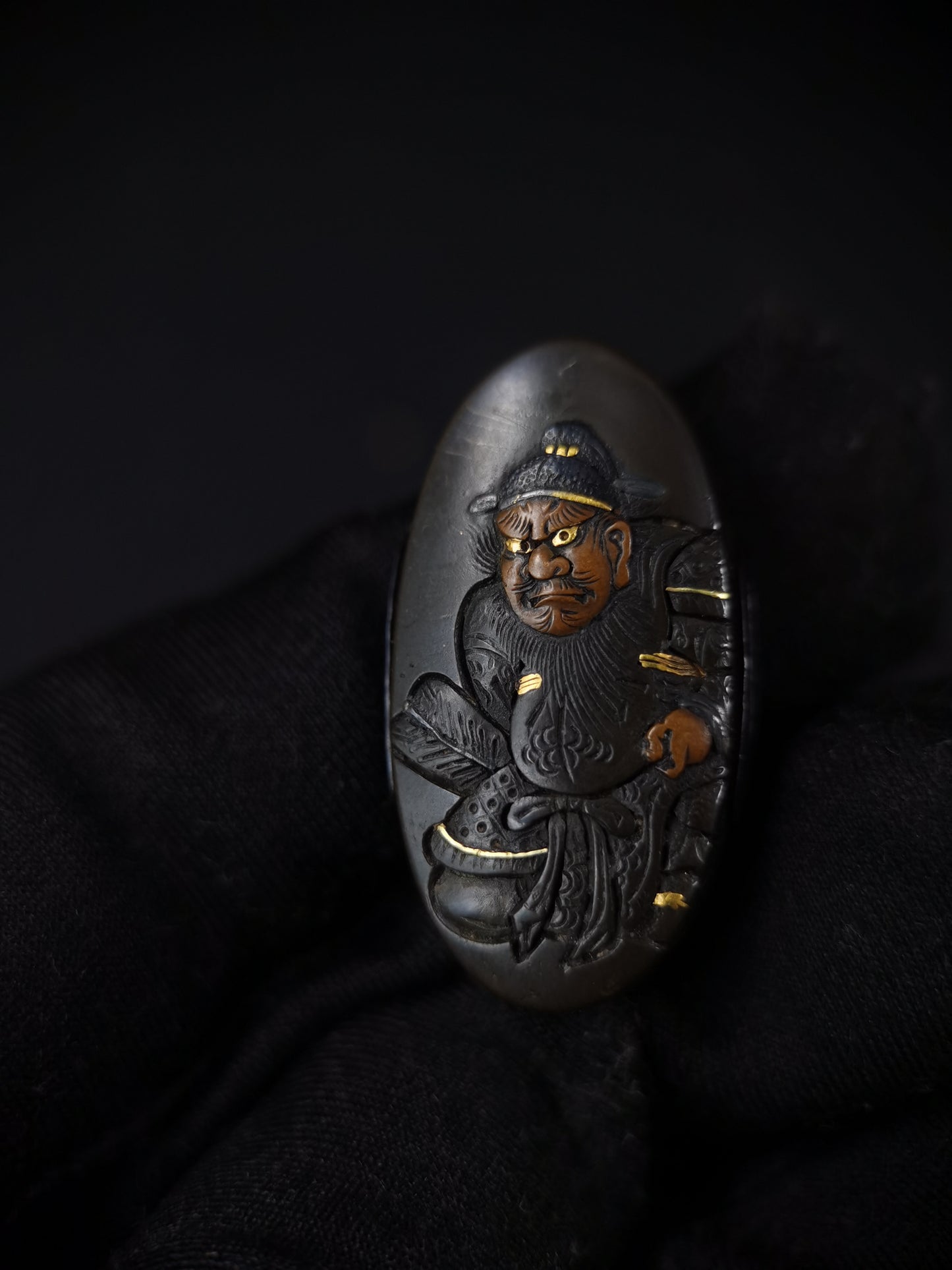 Japanese The Passing of Zhang Fei Fuchi Kashira for Katana and Wakziashi Edo Period Antique B124