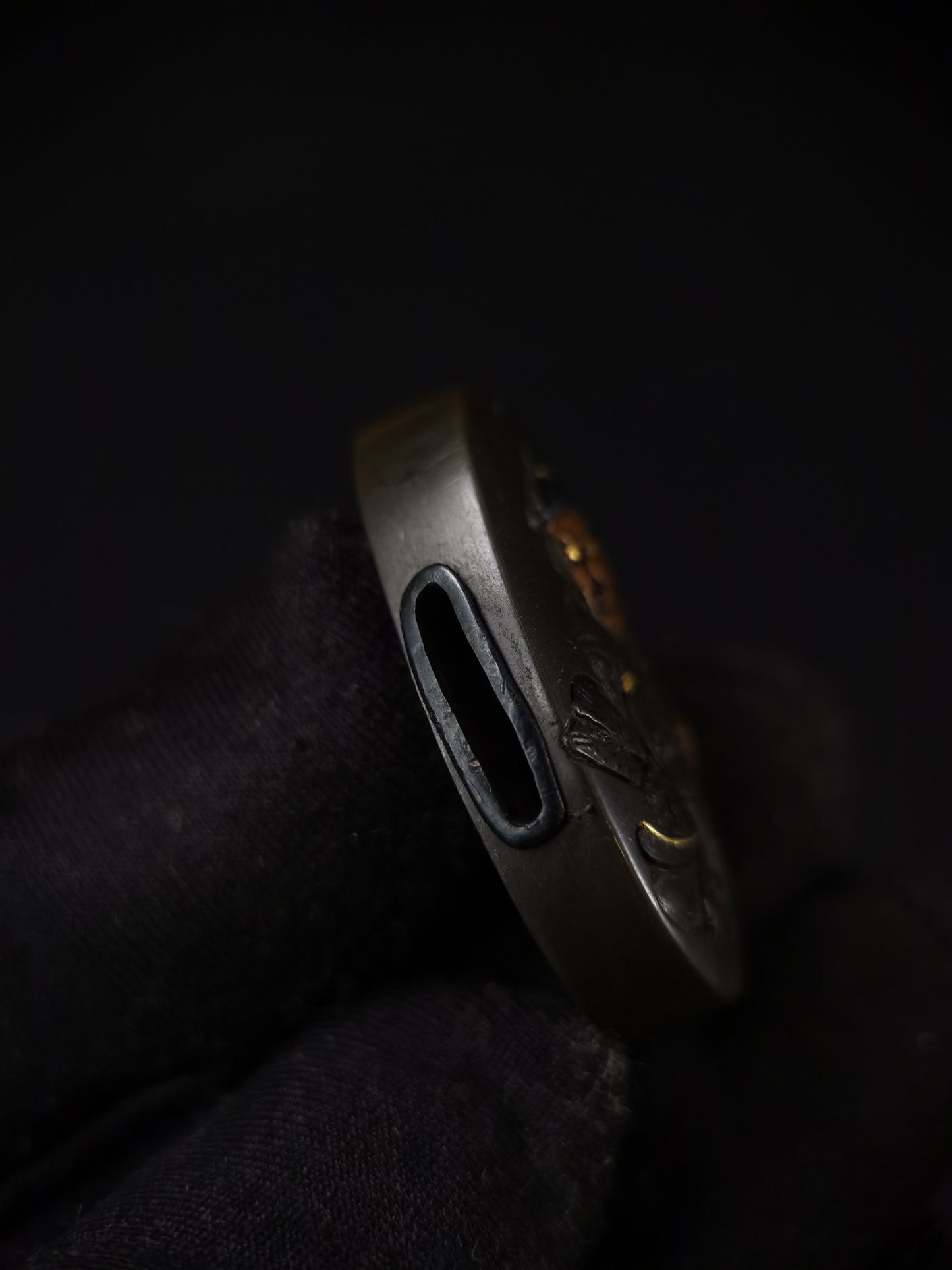 Japanese The Passing of Zhang Fei Fuchi Kashira for Katana and Wakziashi Edo Period Antique B124
