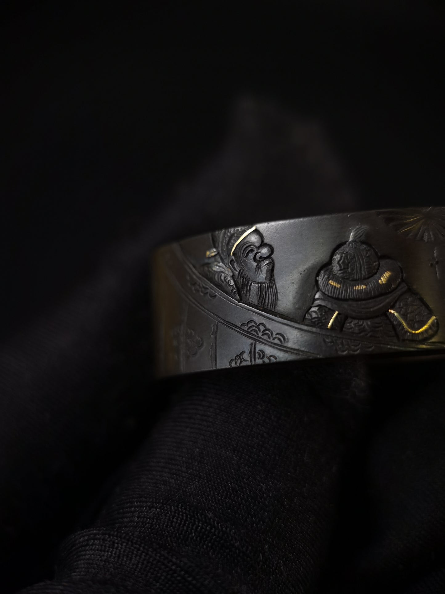 Japanese The Passing of Zhang Fei Fuchi Kashira for Katana and Wakziashi Edo Period Antique B124