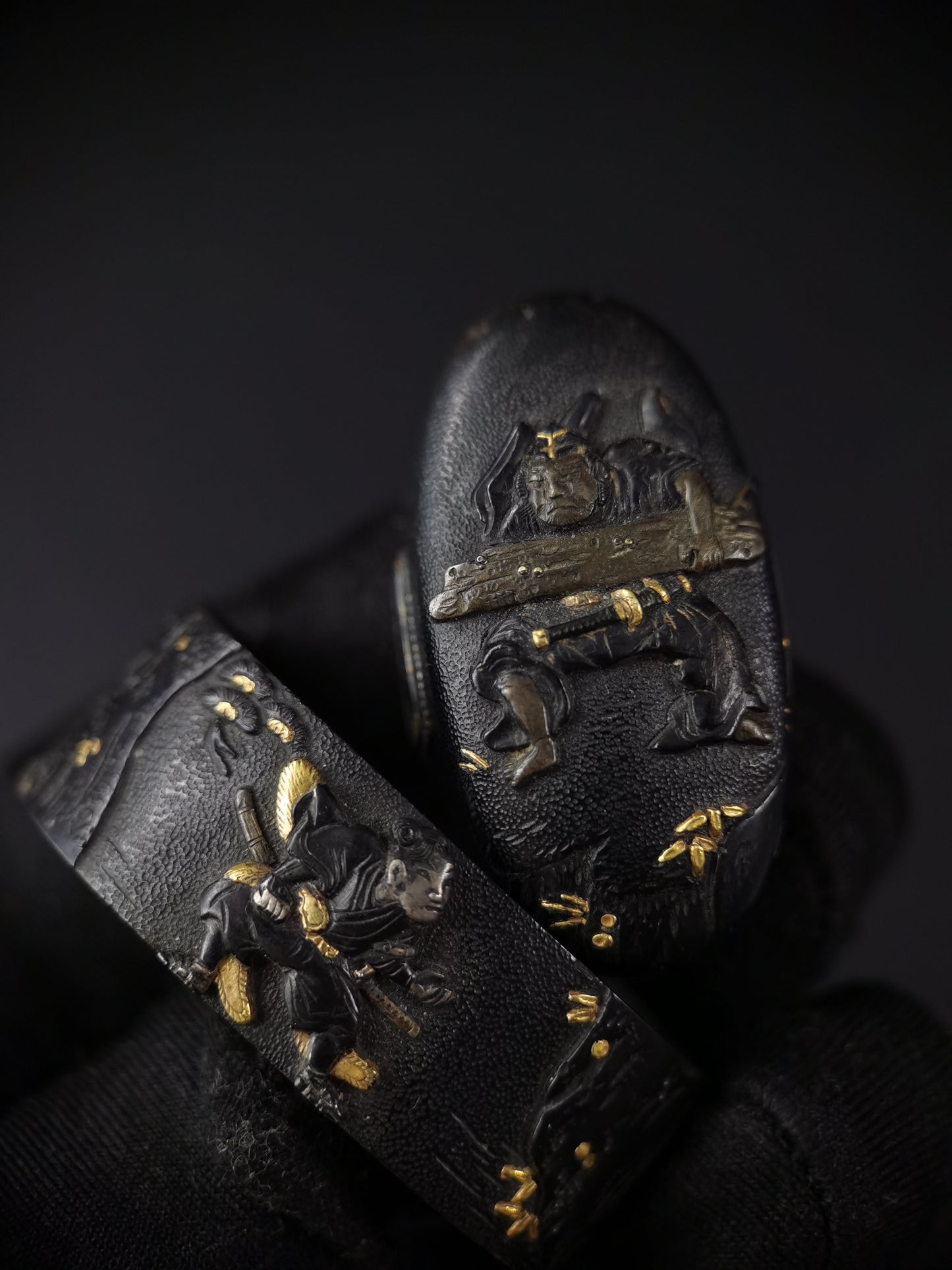 Japanese Yoshitsune and Benkei Fuchi & Kashira for Katana Wakziashi Edo Period Antique B127