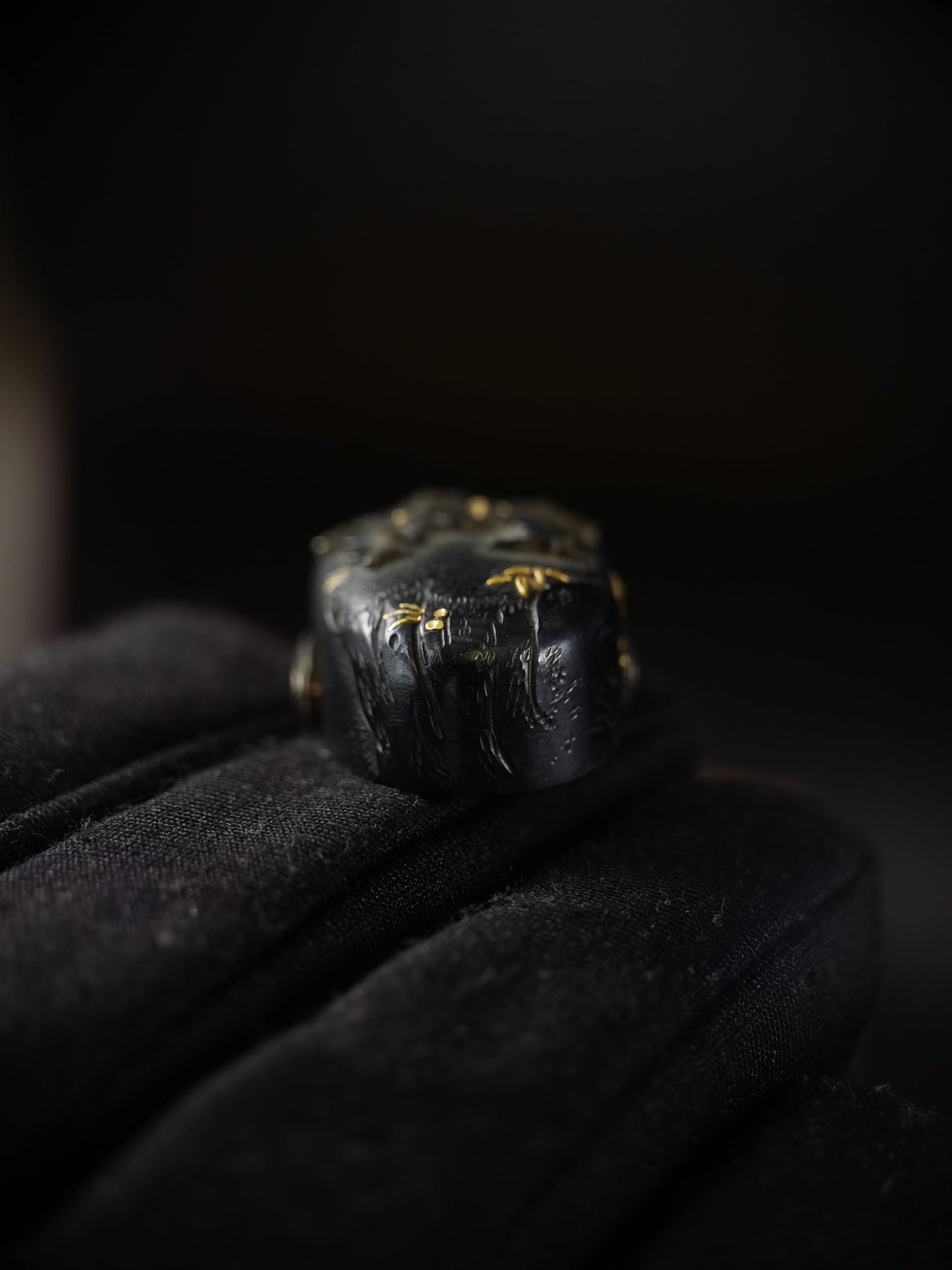 Japanese Yoshitsune and Benkei Fuchi & Kashira for Katana Wakziashi Edo Period Antique B127
