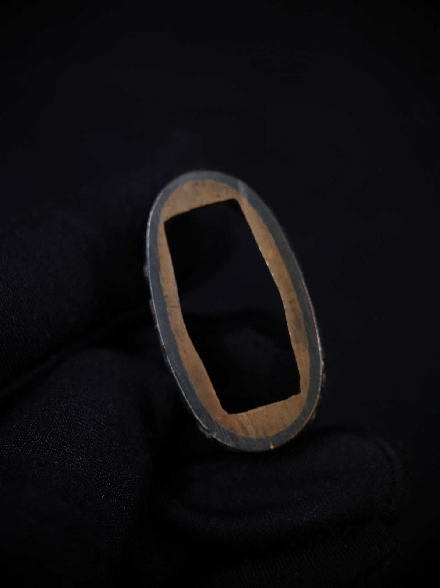 Japanese Chrysanthemum Fuchi Kashira Sarute for Tachi Hand-Tachi Edo Period Antique B132