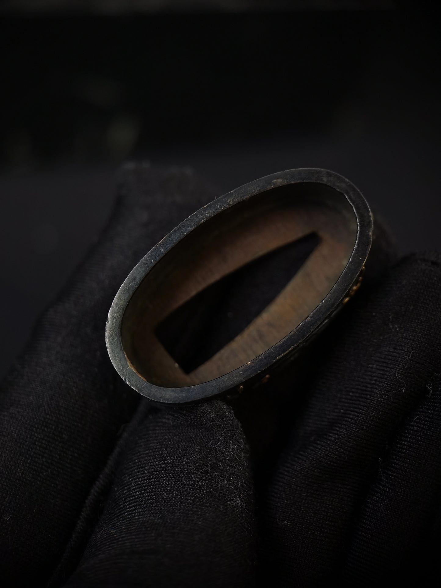 Japanese Orchids Under the Moon Pattern Pattern Single Fuchi for Katana Wakziashi Edo Period Antique F181