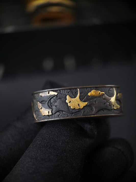 Japanese Ginkgo Leaf Pattern Pattern Single Fuchi for Katana Wakziashi Edo Period Antique F183