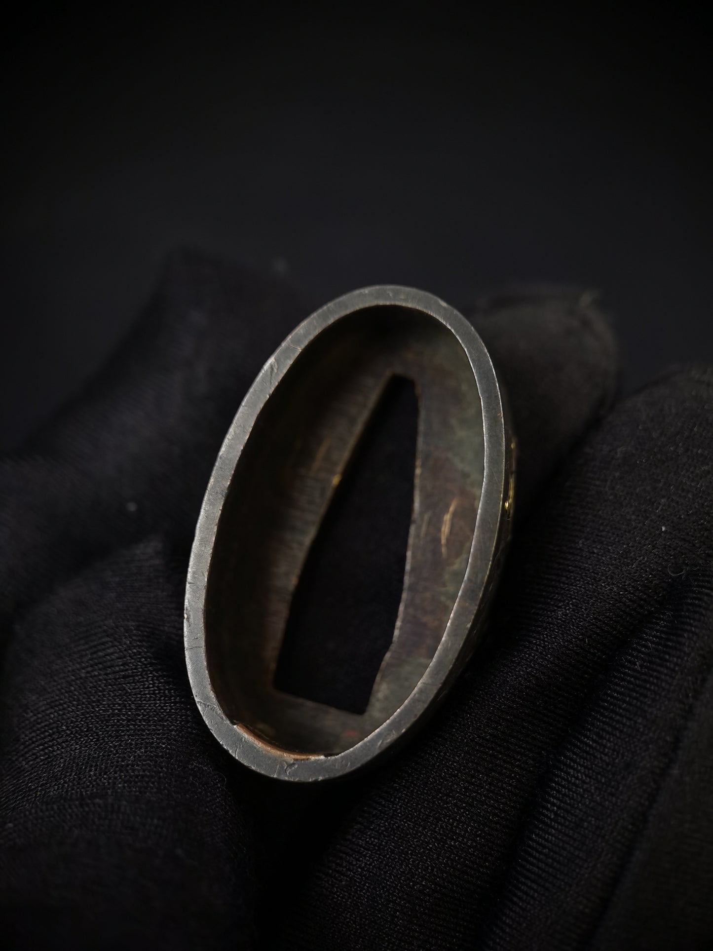 Japanese Samurai Figure Pattern Single Fuchi for Katana Wakziashi Edo Period Antique F186