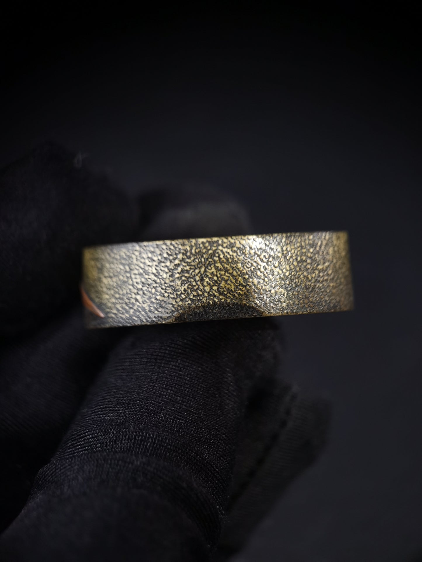 Japanese Bat Pattern Single Fuchi for Katana Wakziashi Edo Period Antique F189