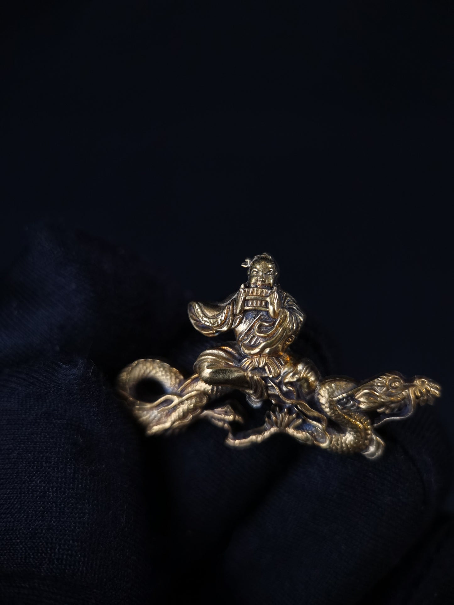 Japanese Two Saints Pattern Menuki for Katana and wakziashi , Y183