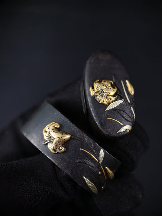 Japanese Lily Pattern Fuchi & Kashira for Katana Edo Period Antique B154
