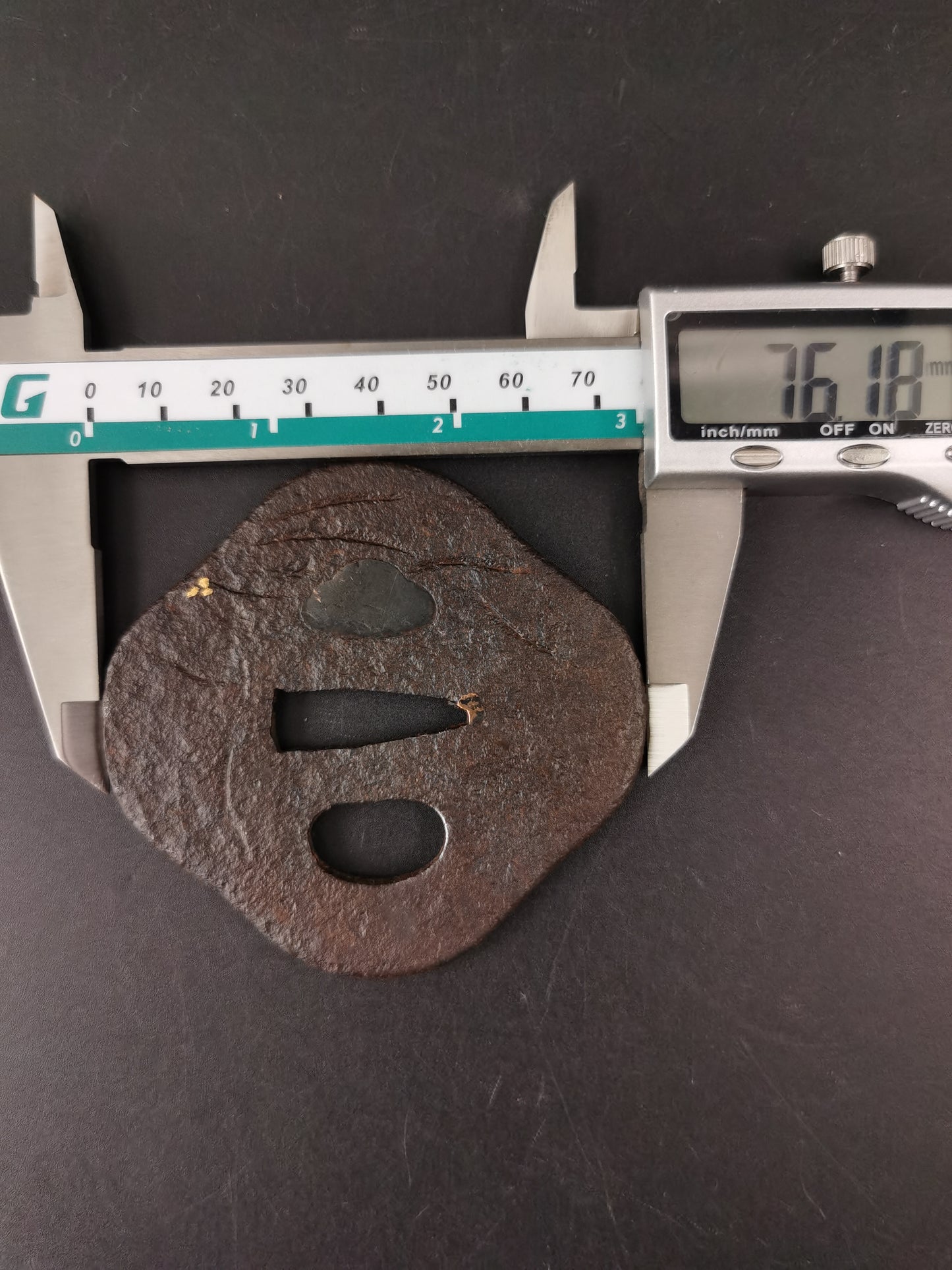 Japanese Two iron Tsuba for Wakziashi Special Offer Edo Period Antique A273