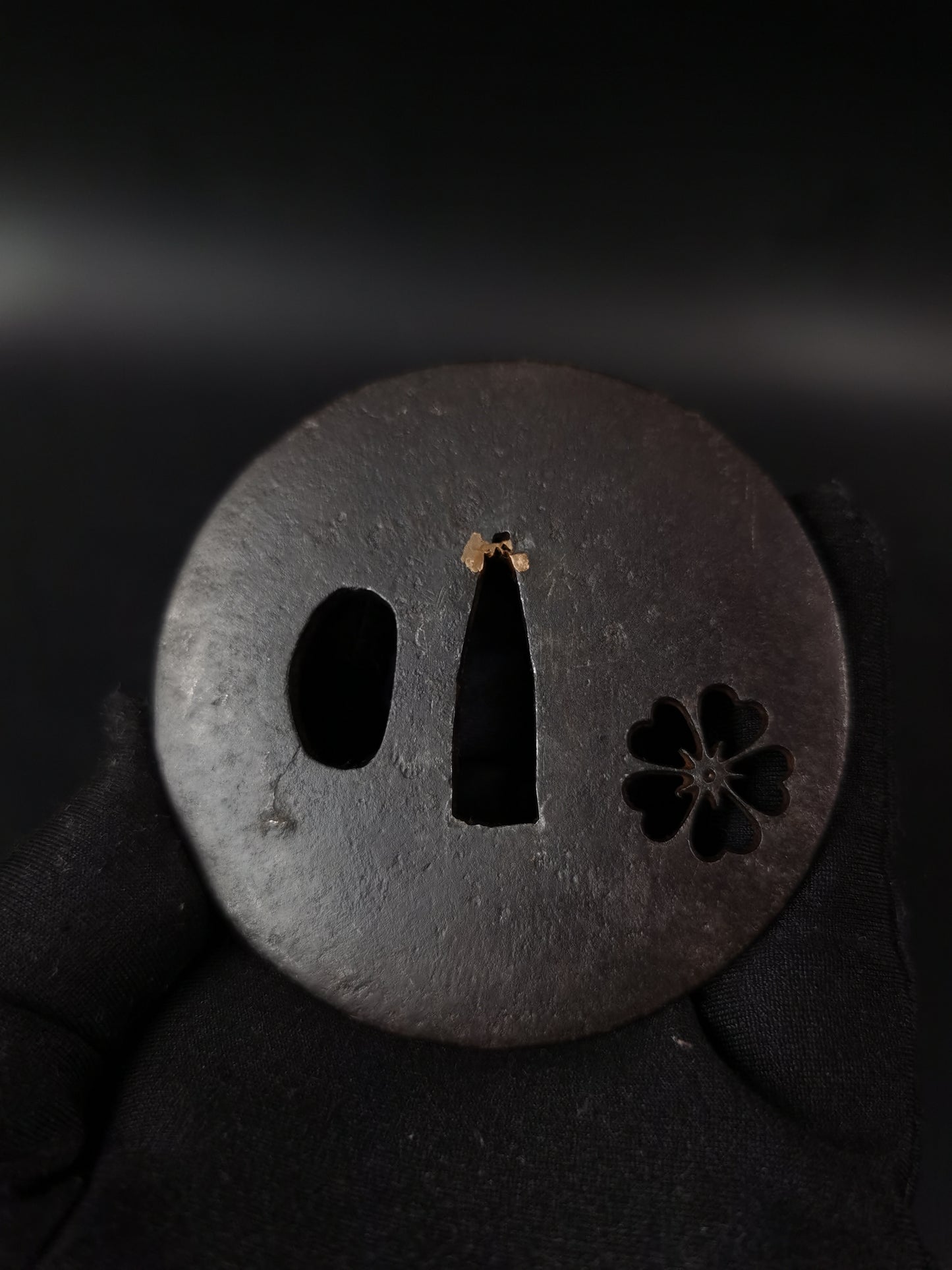 Japanese Cherry blossom Pattern Tsuba for Wakziashi Edo Period Antique A276