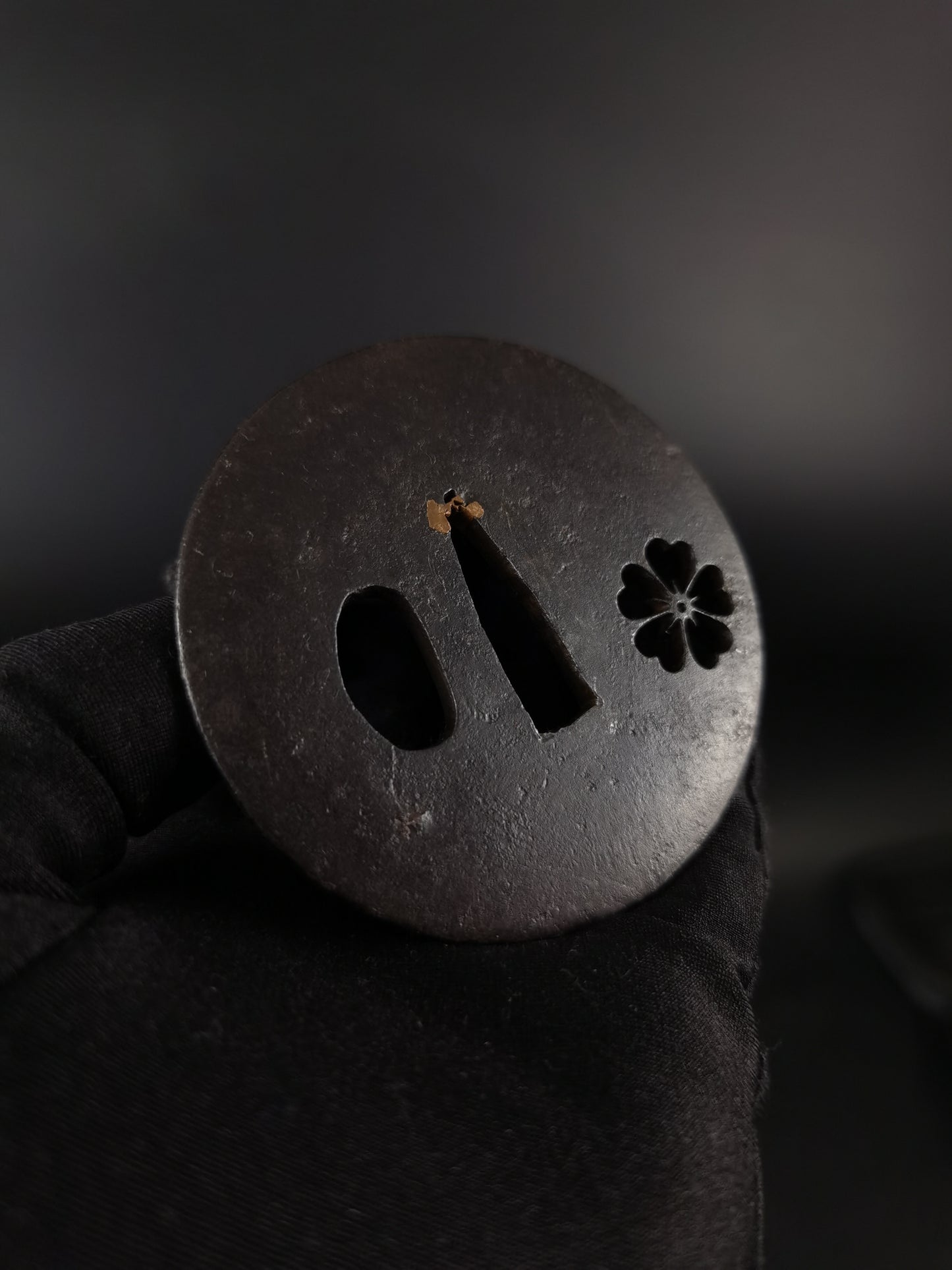 Japanese Cherry blossom Pattern Tsuba for Wakziashi Edo Period Antique A276