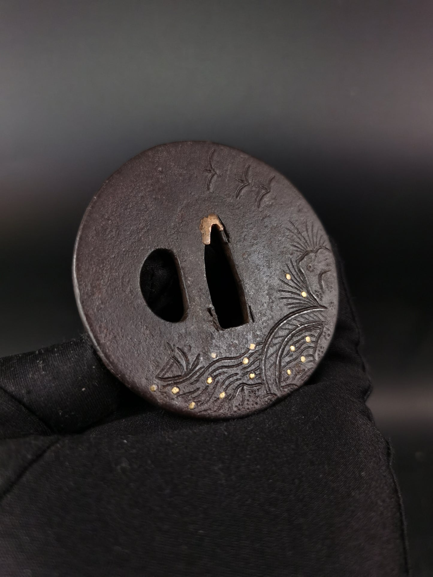 Japanese Cherry blossom and scenery Tsuba for Wakziashi Edo Period Antique A277