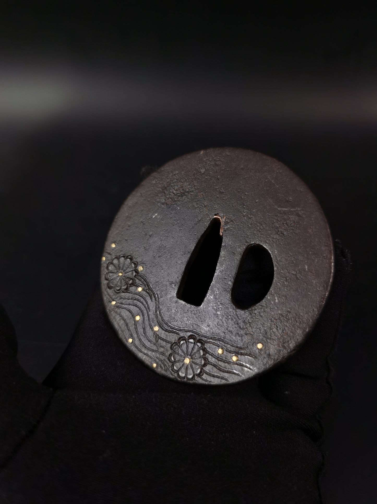 Japanese Cherry blossom and scenery Tsuba for Wakziashi Edo Period Antique A277