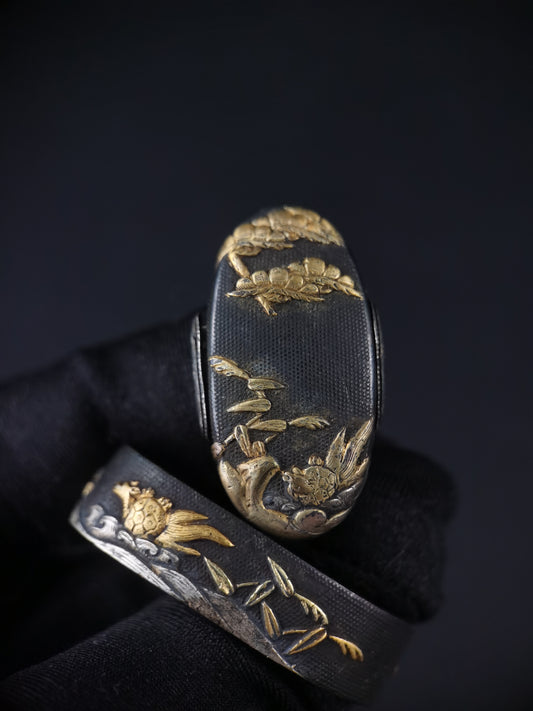 Japanese Wave and turtle Fuchi & Kashira for Katana Edo Period Antique B160