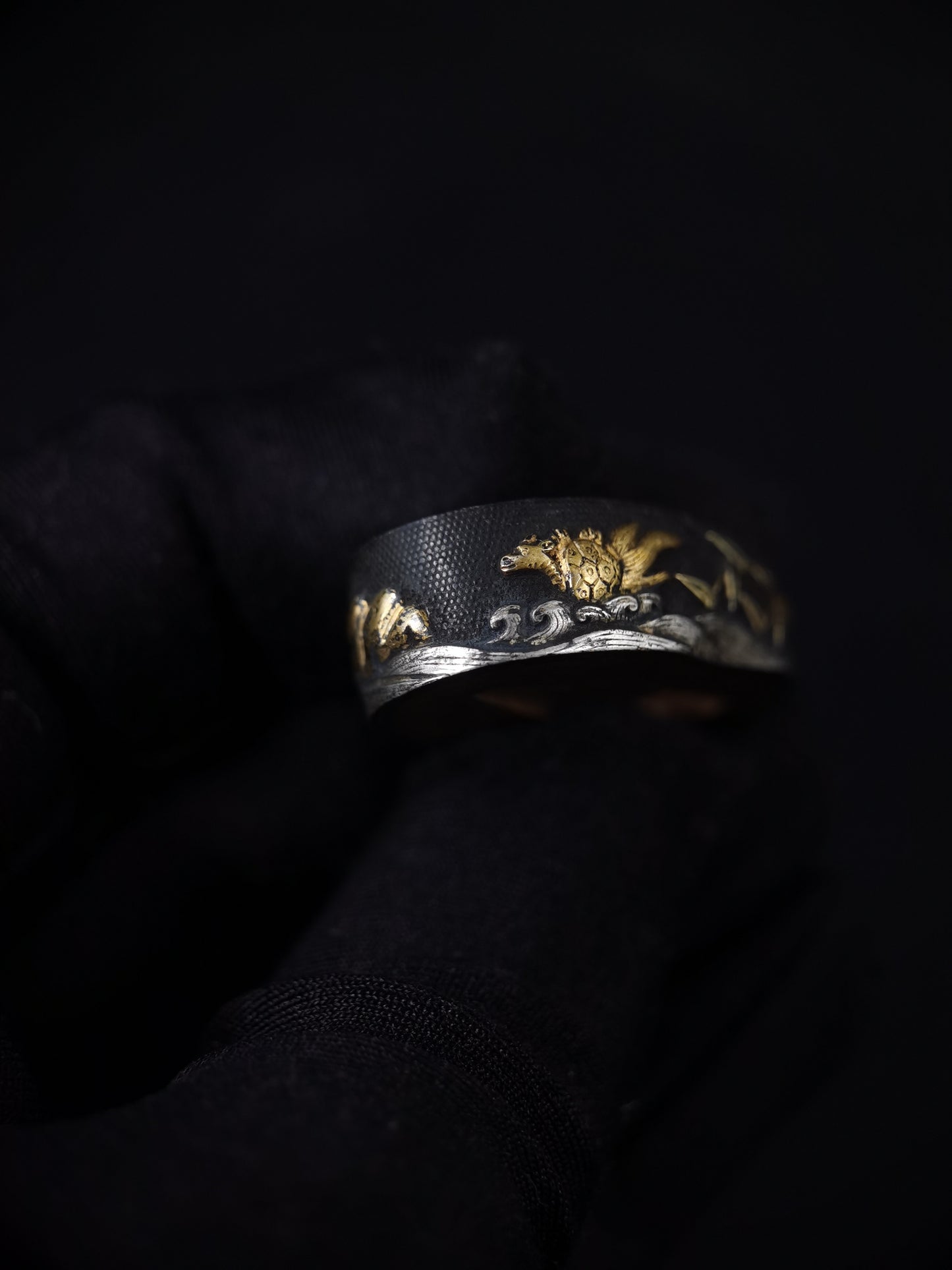 Japanese Wave and turtle Fuchi & Kashira for Katana Edo Period Antique B160