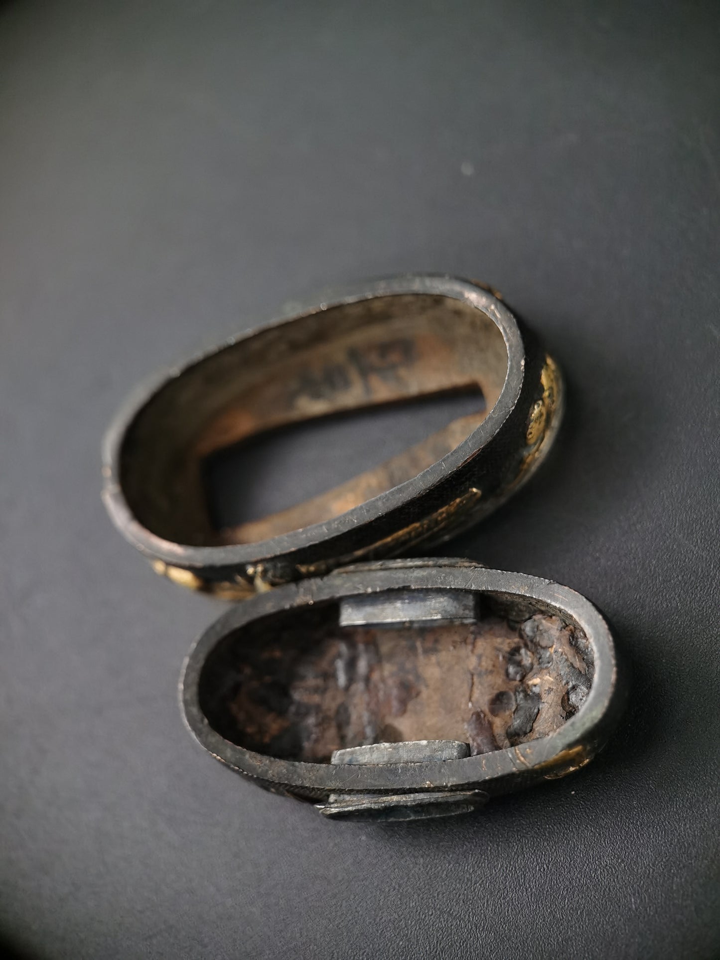 Japanese Wave and turtle Fuchi & Kashira for Katana Edo Period Antique B160