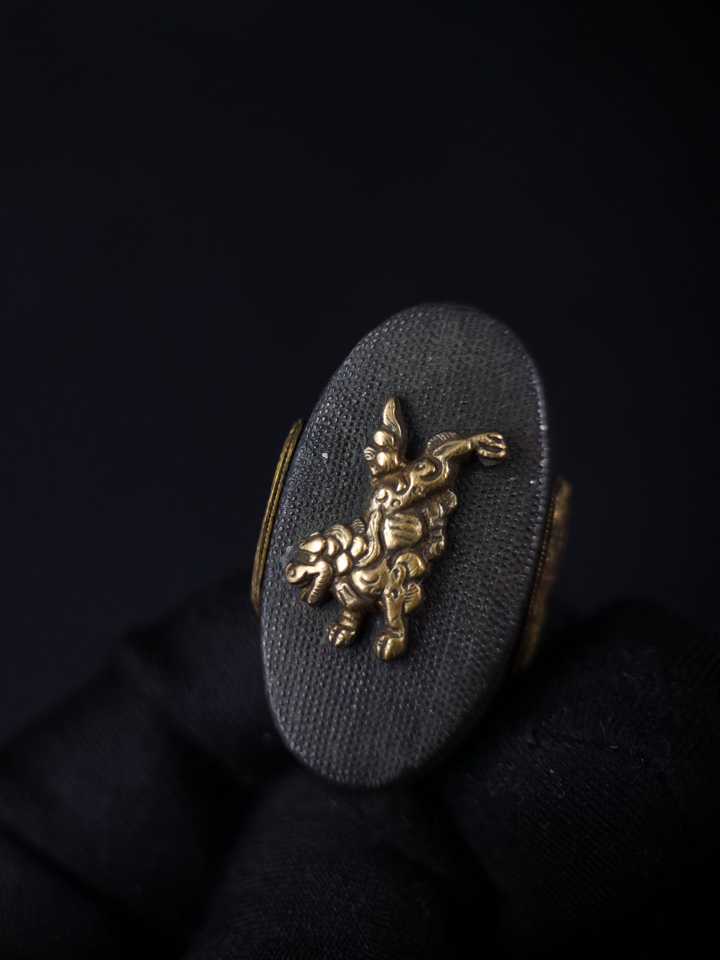Japanese Lion Dog Fuchi & Kashira for Wakziashi Edo Period Antique B165