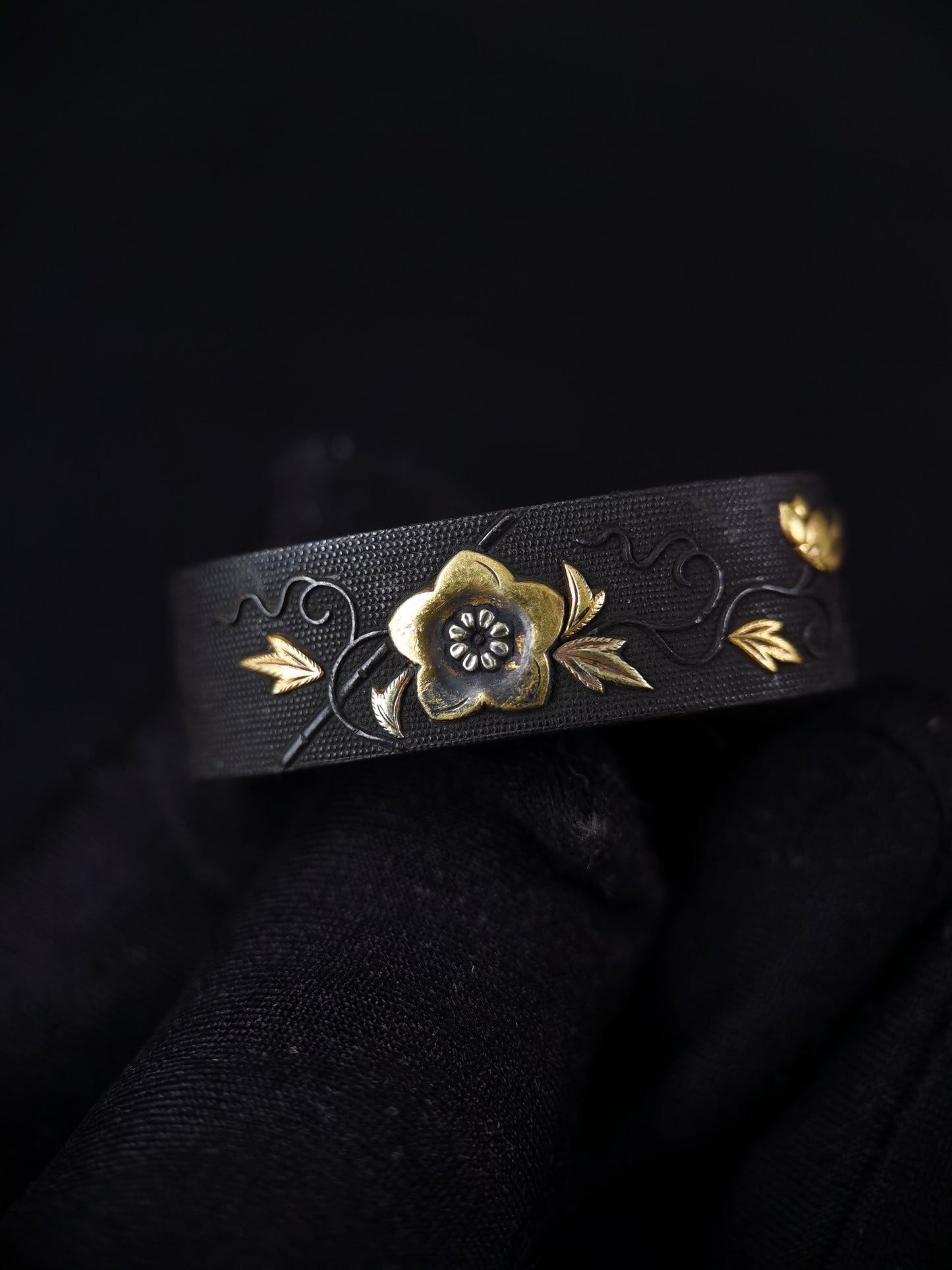 Japanese Morning glory Fuchi & Kashira for Katana and Wakziashi Edo Period Antiqeu B166