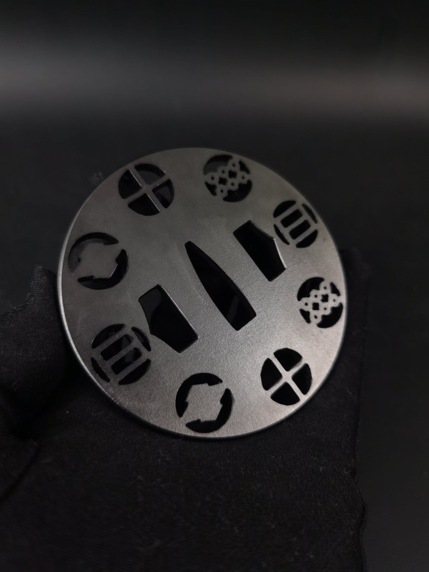 Japanese Eight Family Crests Sukashi Tsuba for Katana Wakziashi, X025