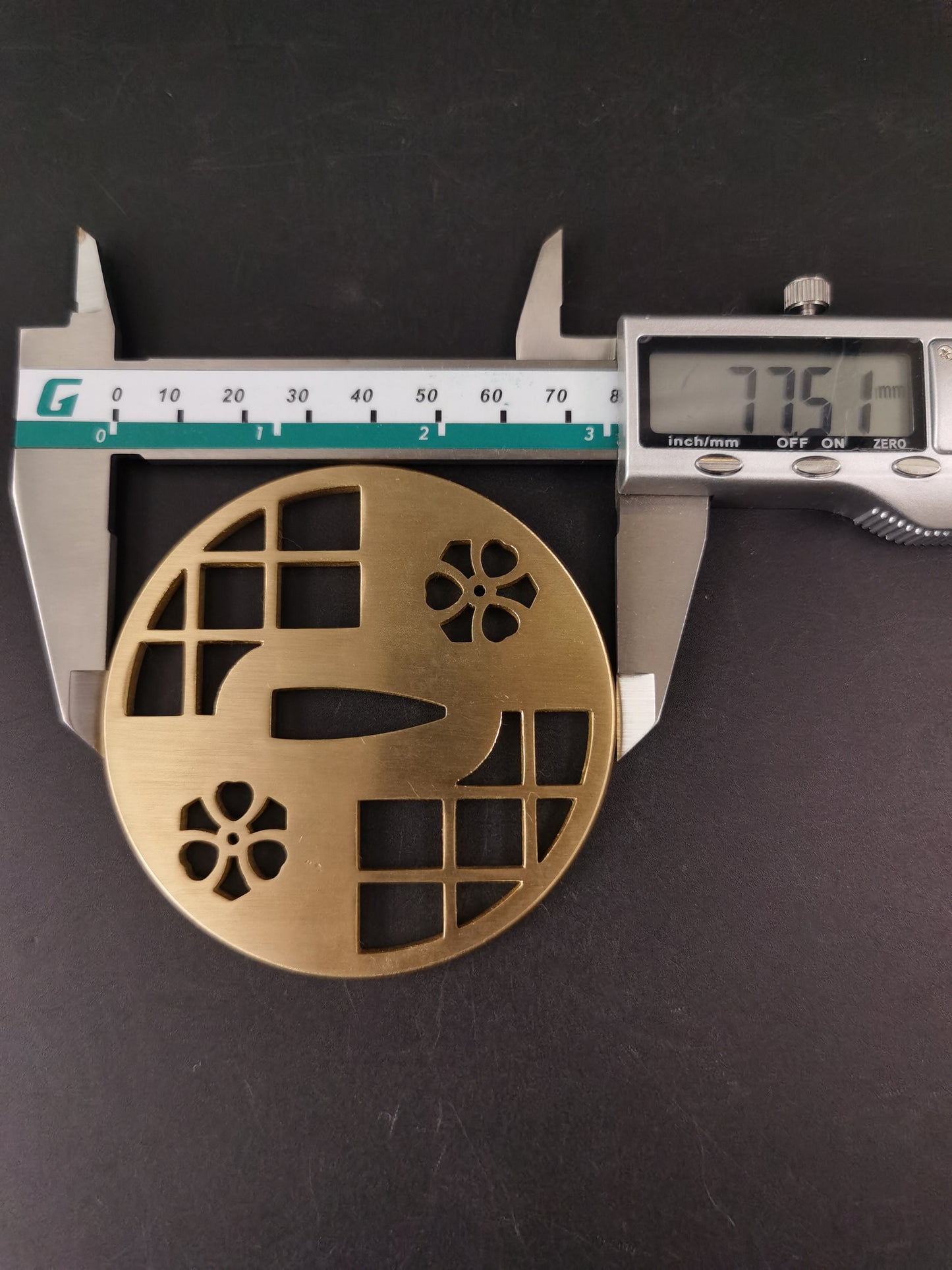 Japanese Sword & Clover Pattern Sukashi Tsuba for Katana Wakziashi, X026