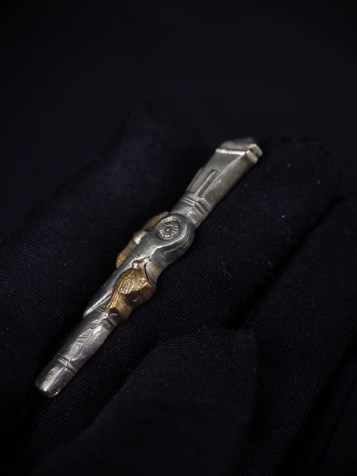 Japanese Type Resting Birds & Ancient Cannon Barrel Menuki for Katana Wakziashi Y054