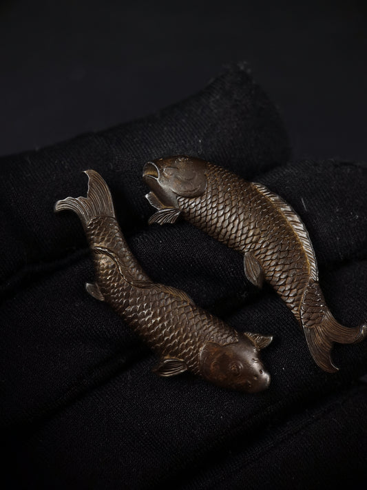 Japanese Type Carp Pattern Menuki for Katana and wakziashi , Y186