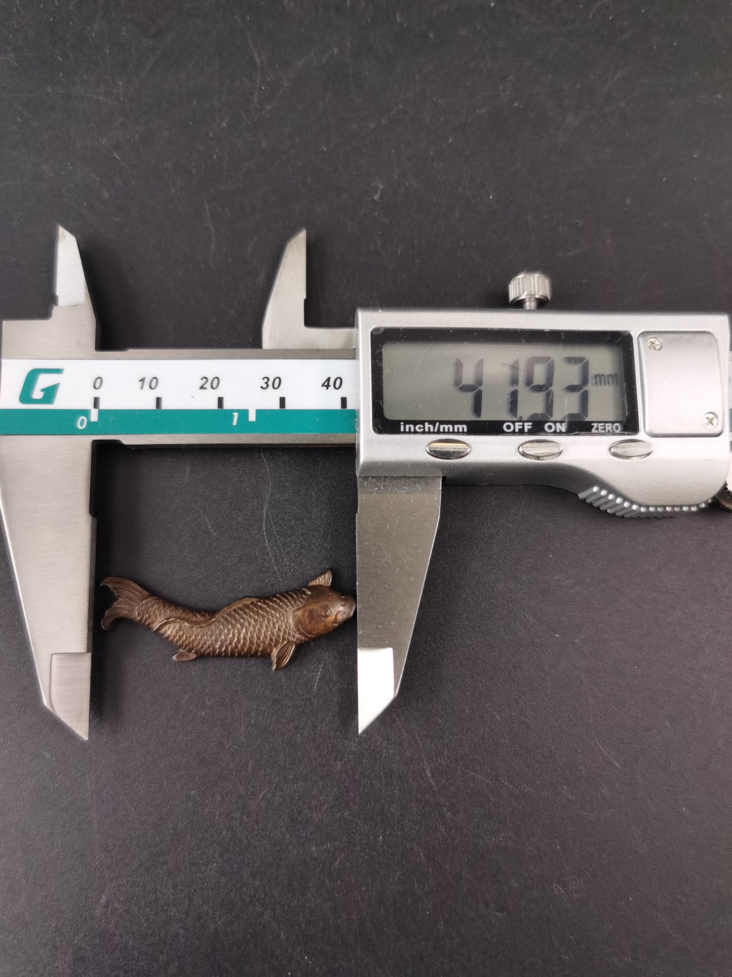 Japanese Type Carp Pattern Menuki for Katana and wakziashi , Y186