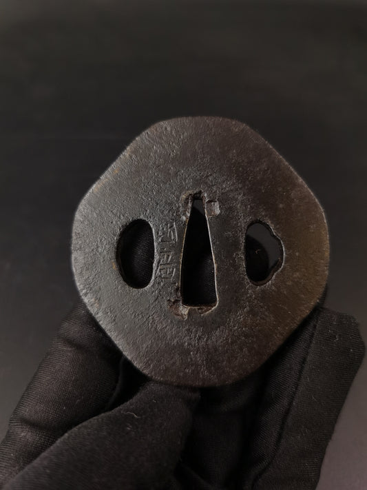 Japanese Type plain iron Tsuba for Wakziashi Edo Period Antique A287