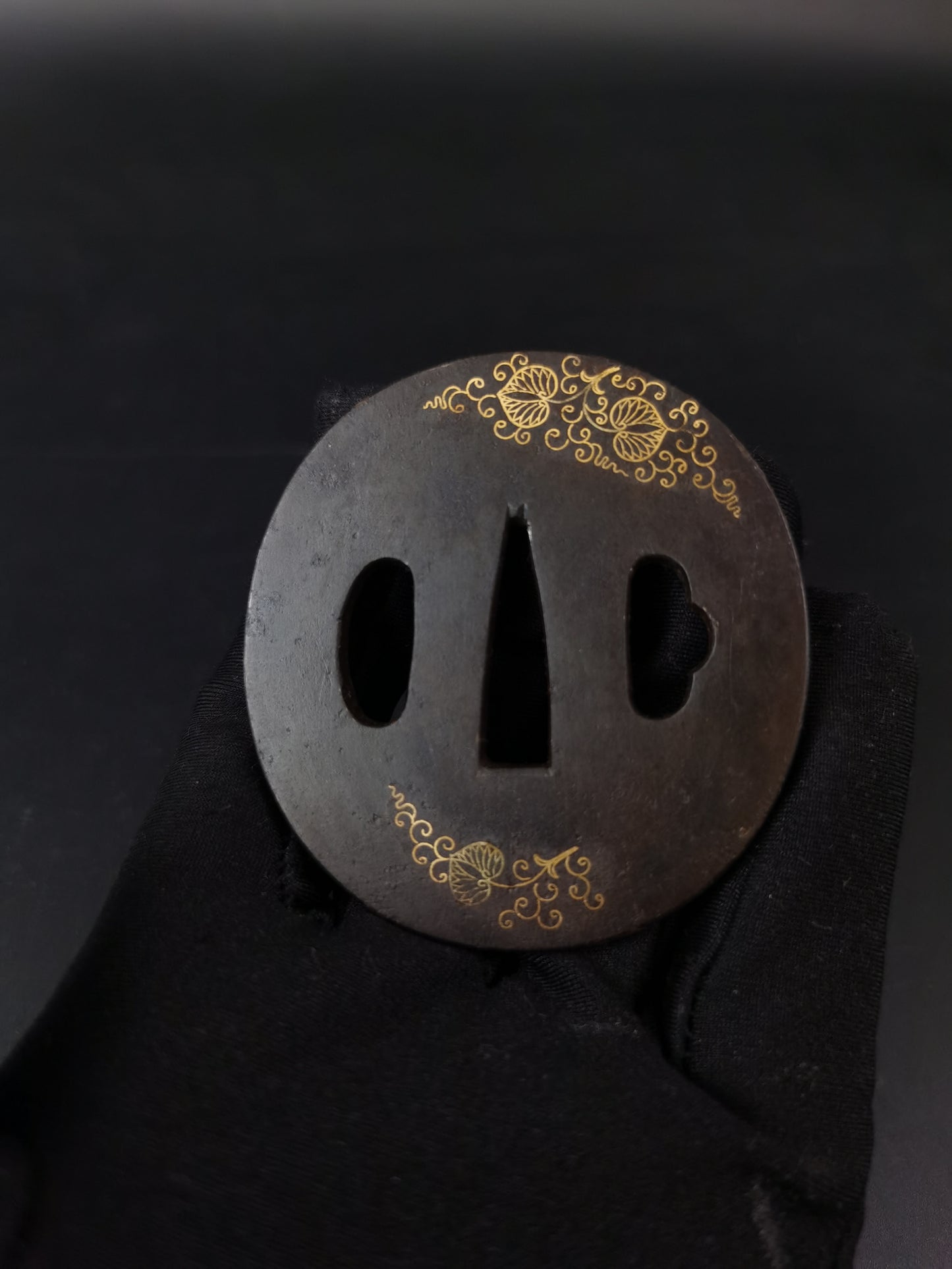 Japanese Type Sunflower leaves Tsuba for Wakziashi Edo Period Antique A290