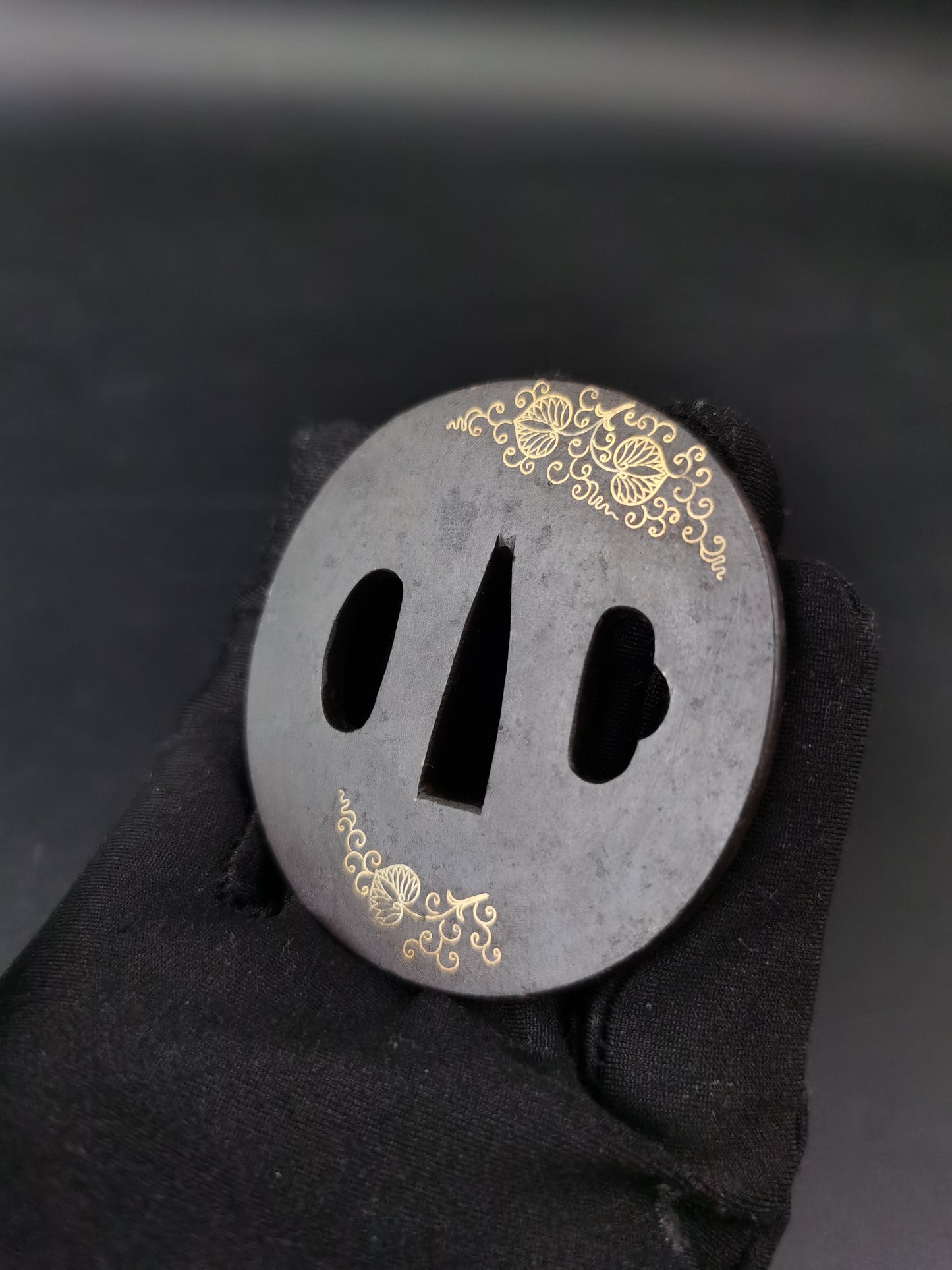 Japanese Type Sunflower leaves Tsuba for Wakziashi Edo Period Antique A290