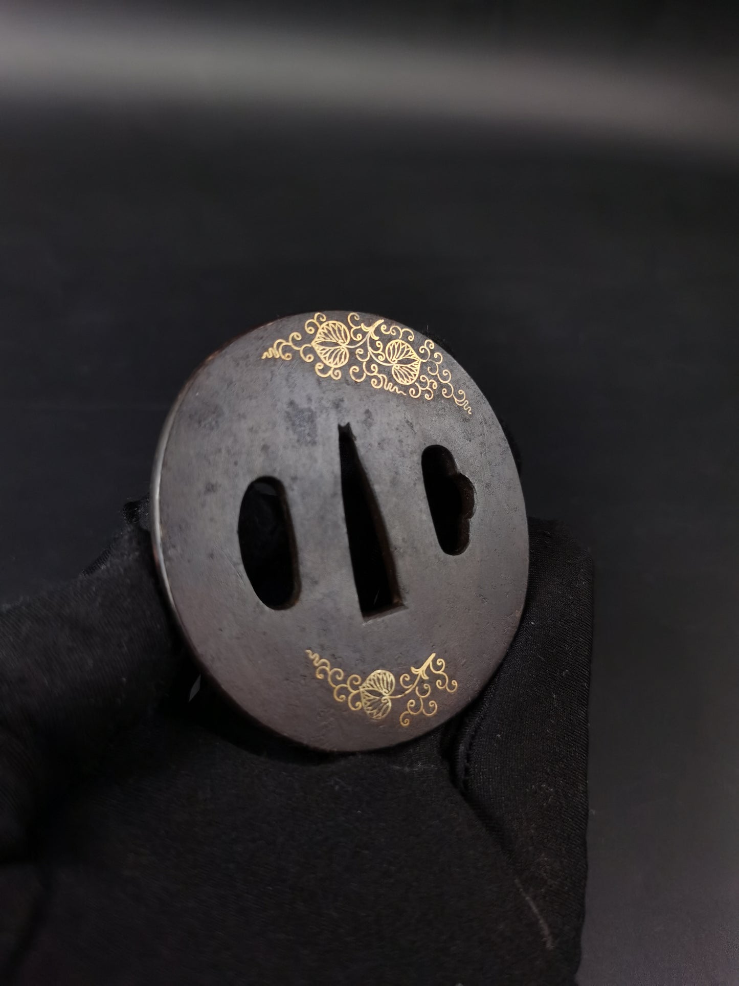 Japanese Type Sunflower leaves Tsuba for Wakziashi Edo Period Antique A290