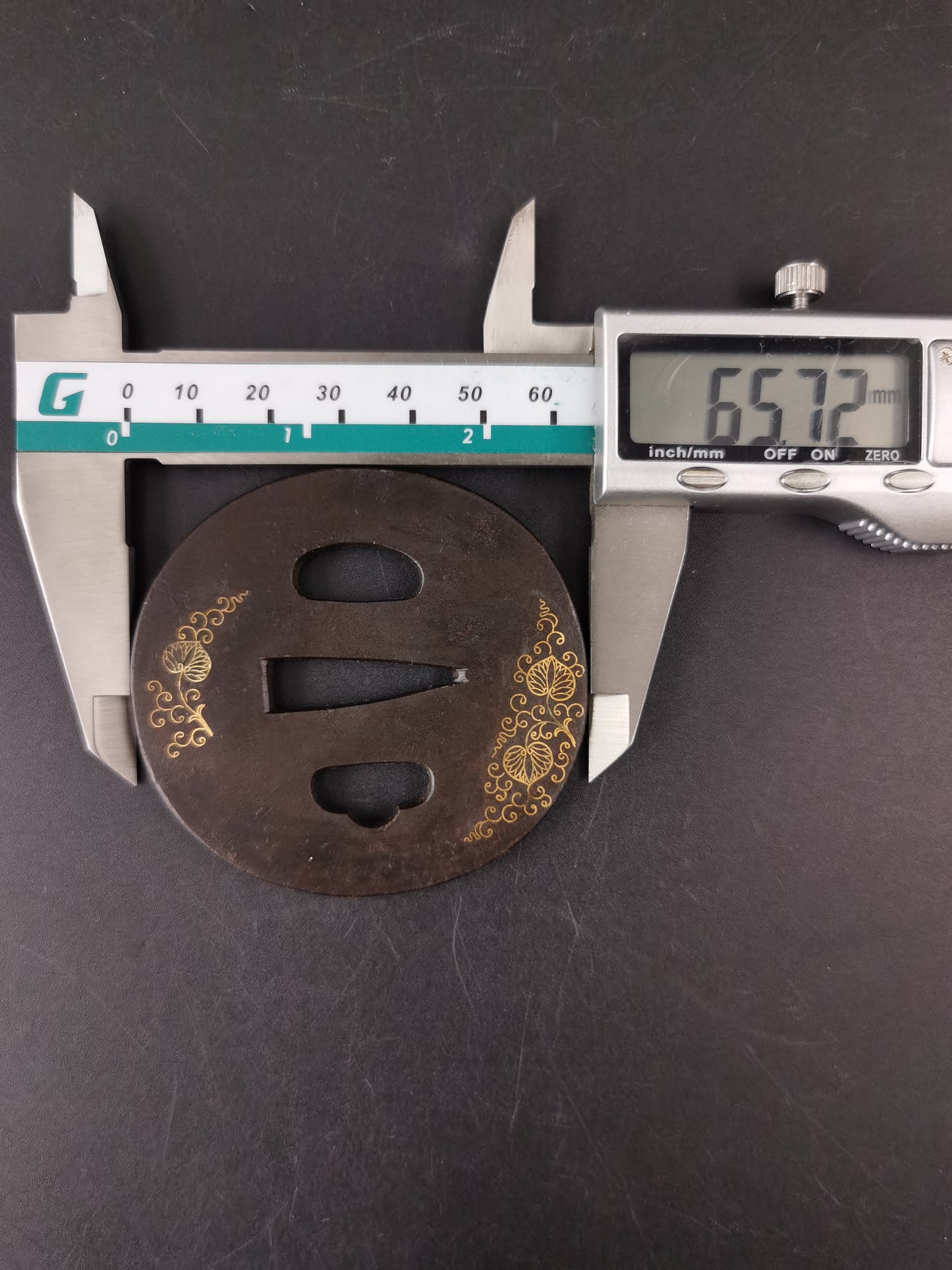 Japanese Type Sunflower leaves Tsuba for Wakziashi Edo Period Antique A290