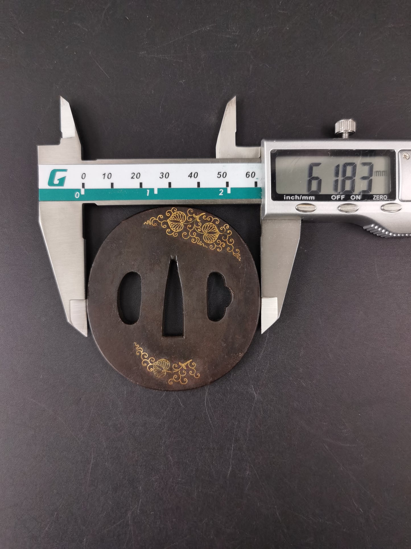 Japanese Type Sunflower leaves Tsuba for Wakziashi Edo Period Antique A290