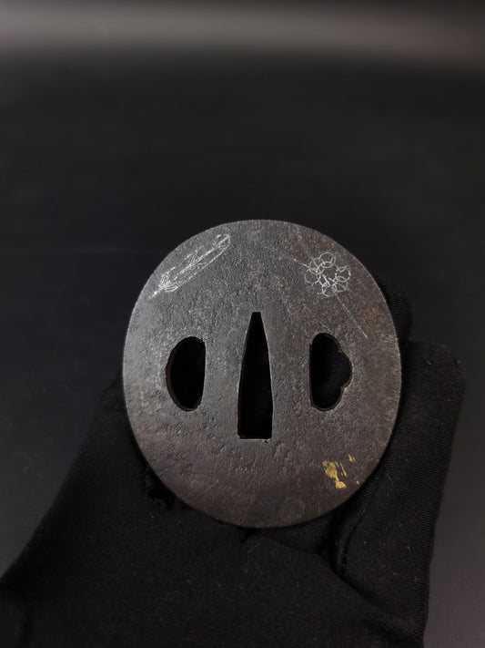 Japanese Type ovalifolium  Pattern Tsuba for Wakziashi and Tanto Edo Period Antique A292