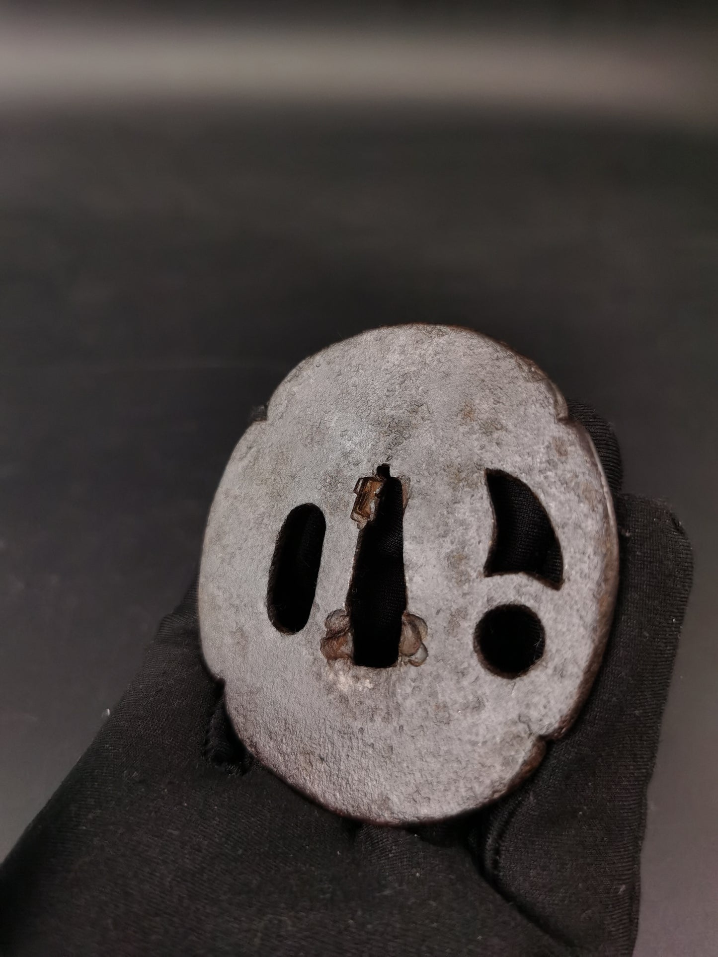 Japanese Type conch Pattern Tsuba for Wakziashi Edo Period Antique A294