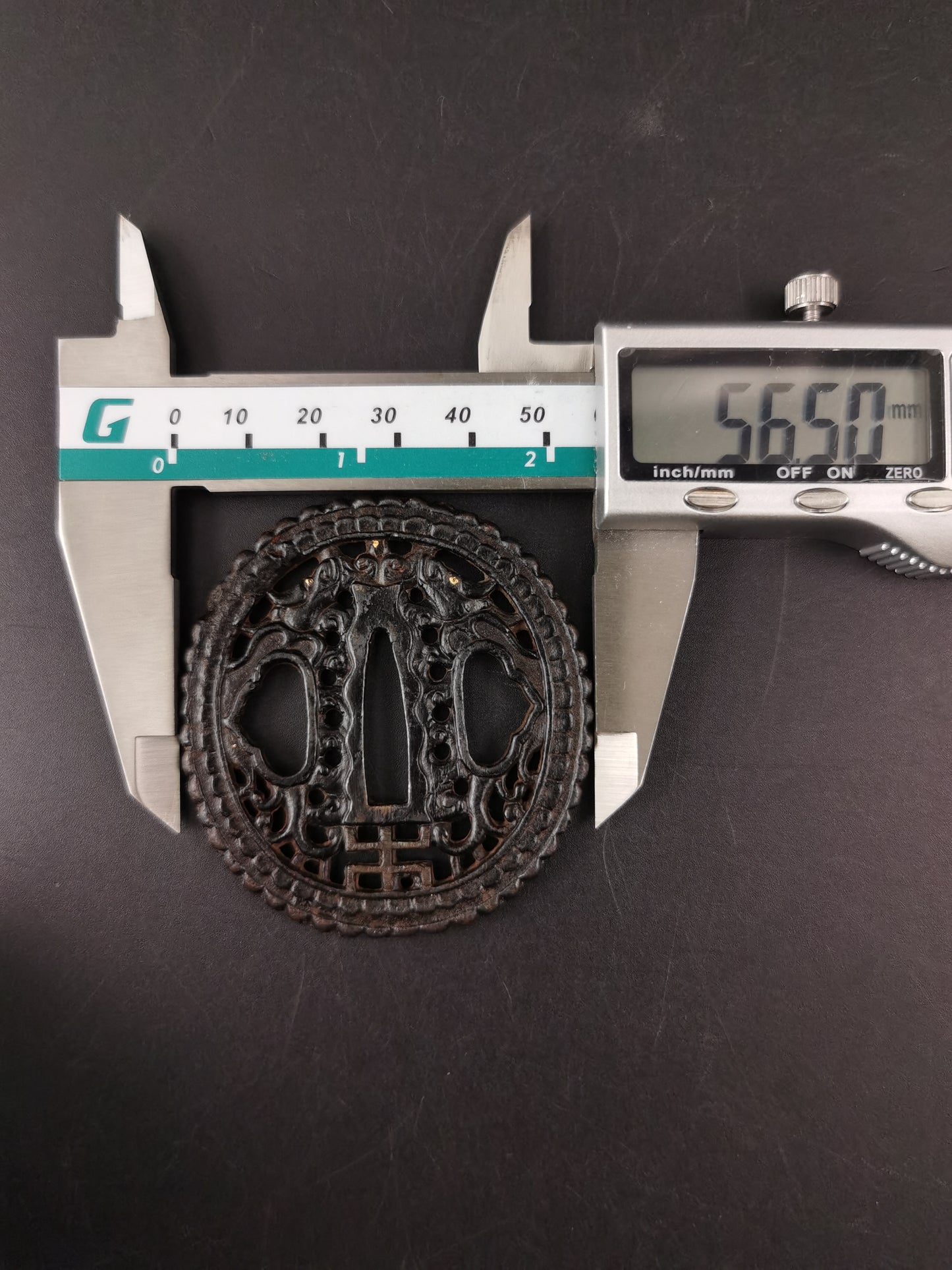 Japanese Carrot pattern and dragon patternTsuba for Wakziashi and Tanto A296