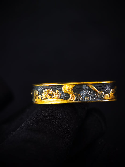 Japanese Chrysanthemums by Flowing Water Pattern Single Fuchi for Katana Wakziashi Edo Period Antique F199