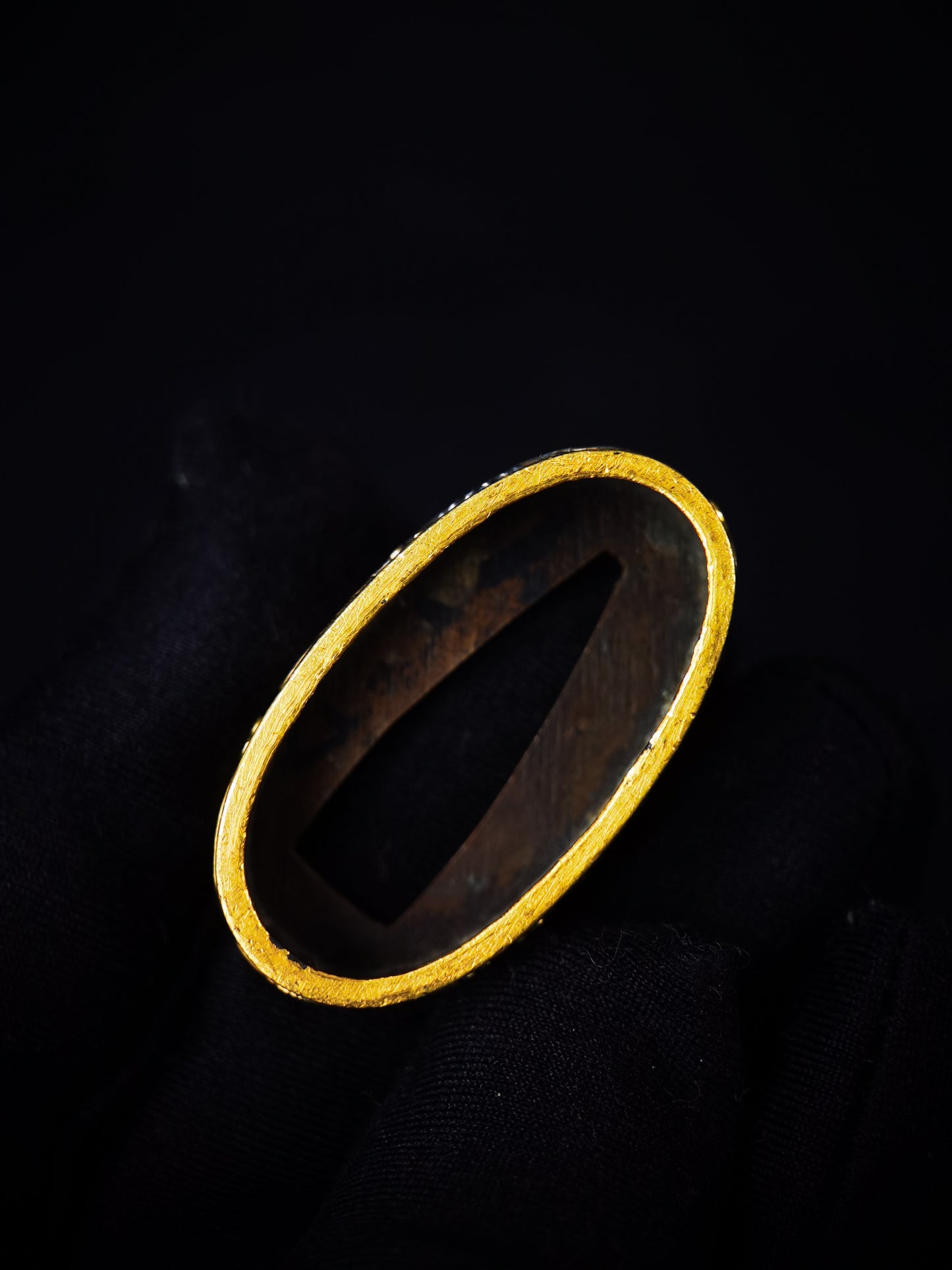 Japanese Chrysanthemums by Flowing Water Pattern Single Fuchi for Katana Wakziashi Edo Period Antique F199