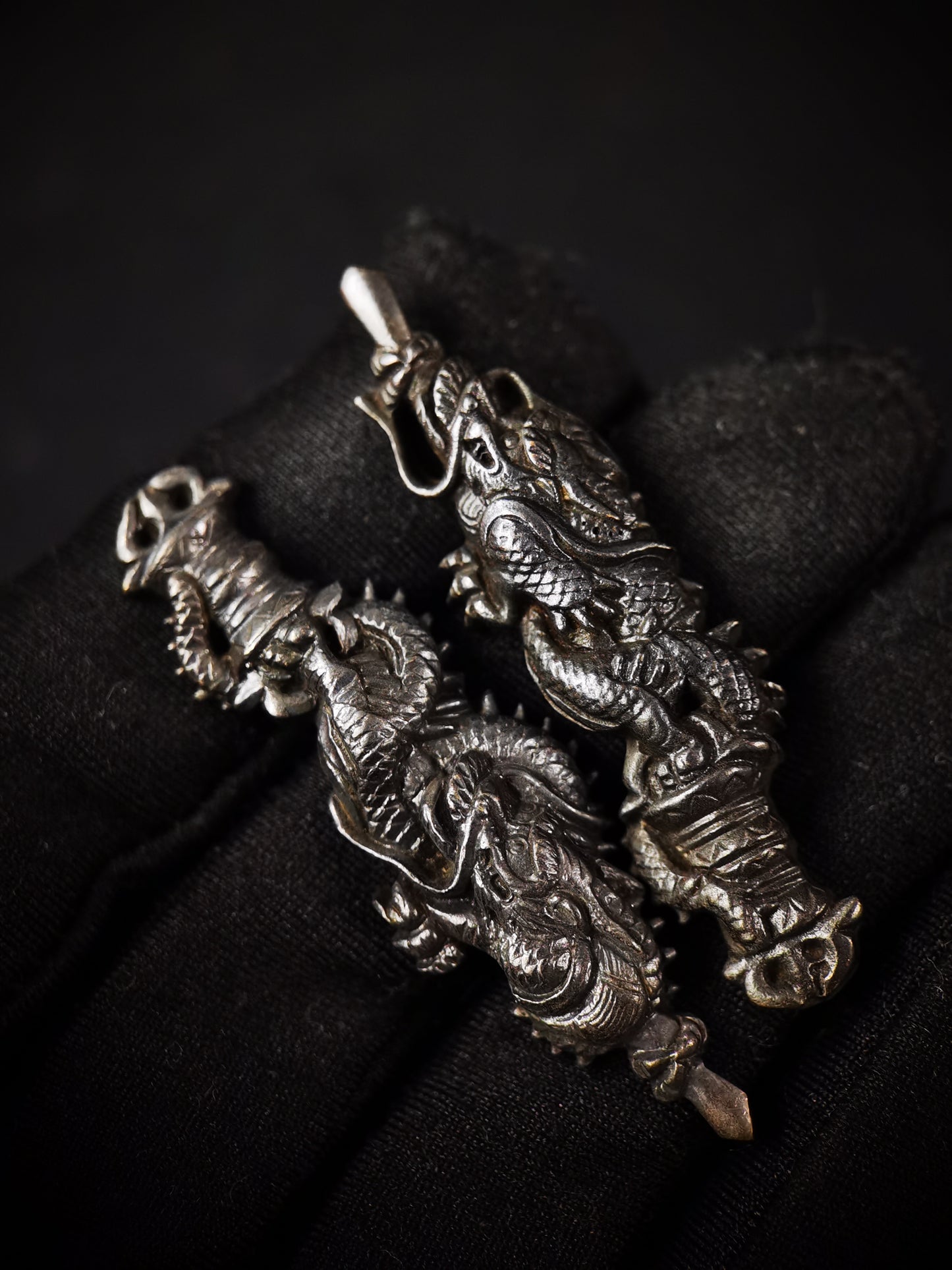 Japanese Type Black Kurikara Dragon Menuki for Katana and wakziashi Y009