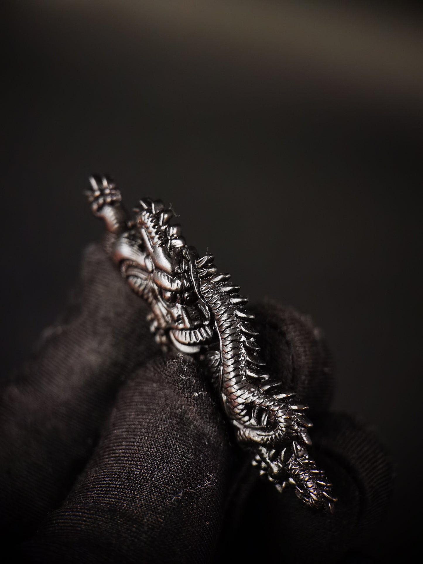 Japanese Type Big black Dragon Menuki for Katana and wakziashi Y011