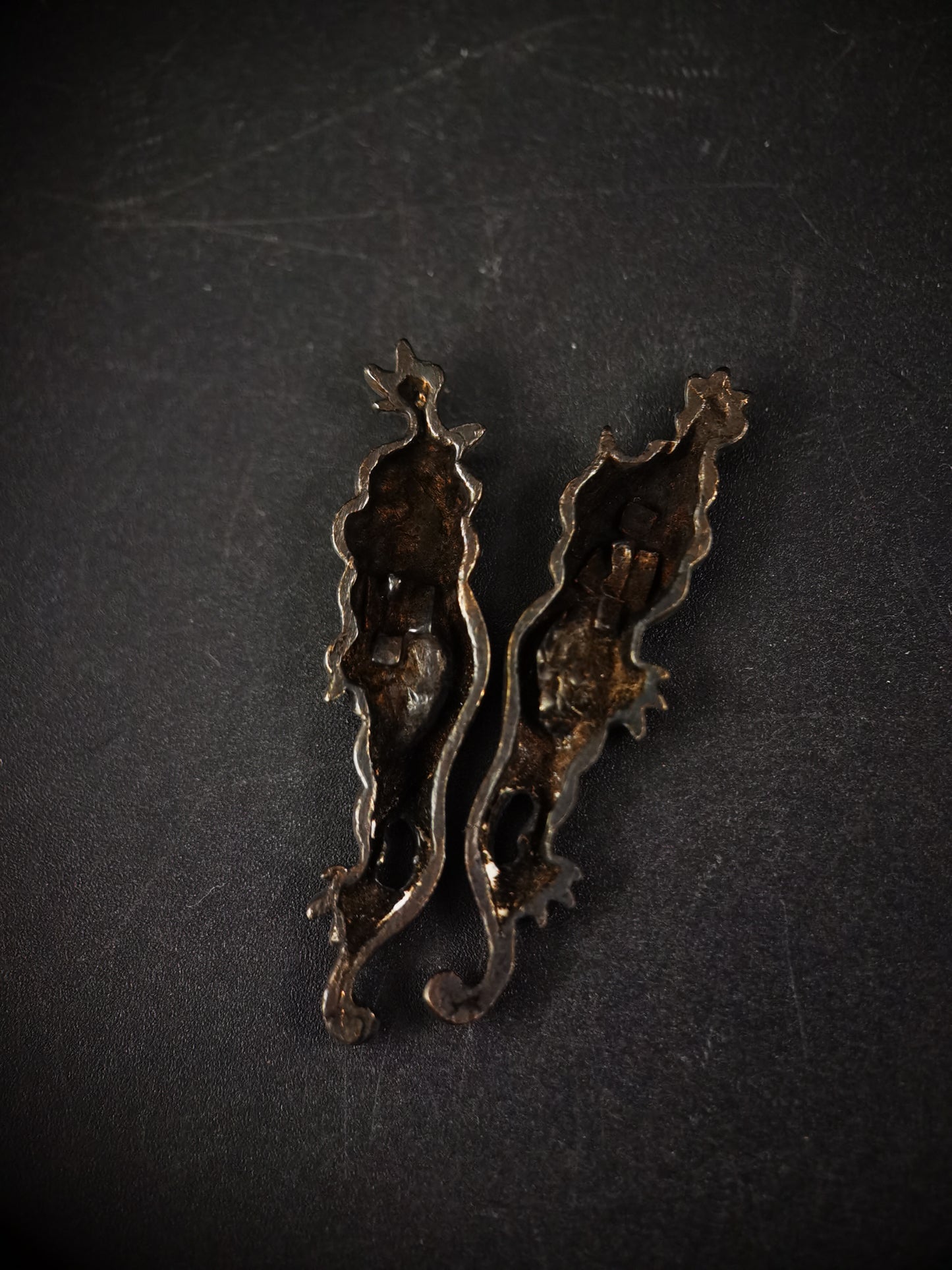 Japanese Type Small Black Rain Dragon Menuki for wakziashi Y012