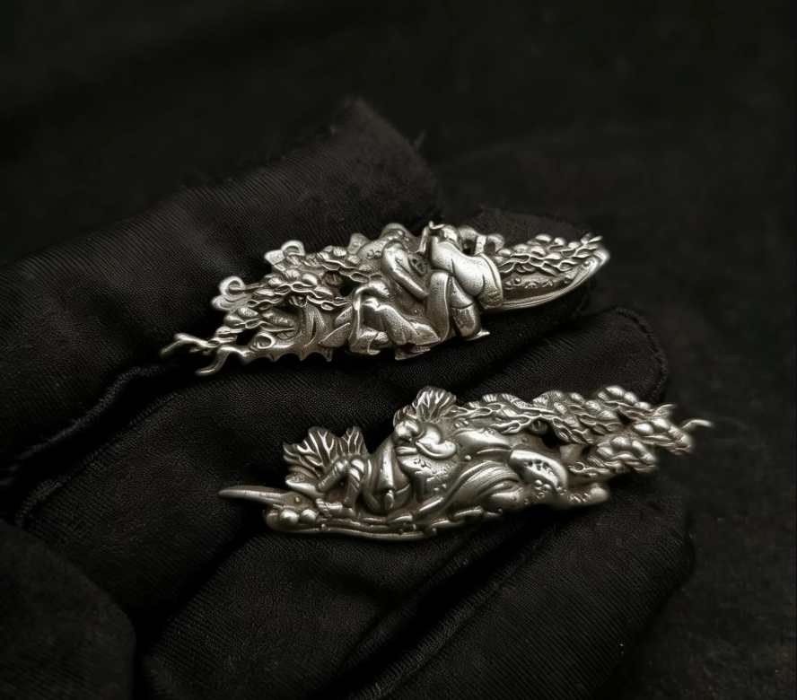 Japanese Type Daimyo and Pine Forest Menuki for Katana and Wakziashi Y087