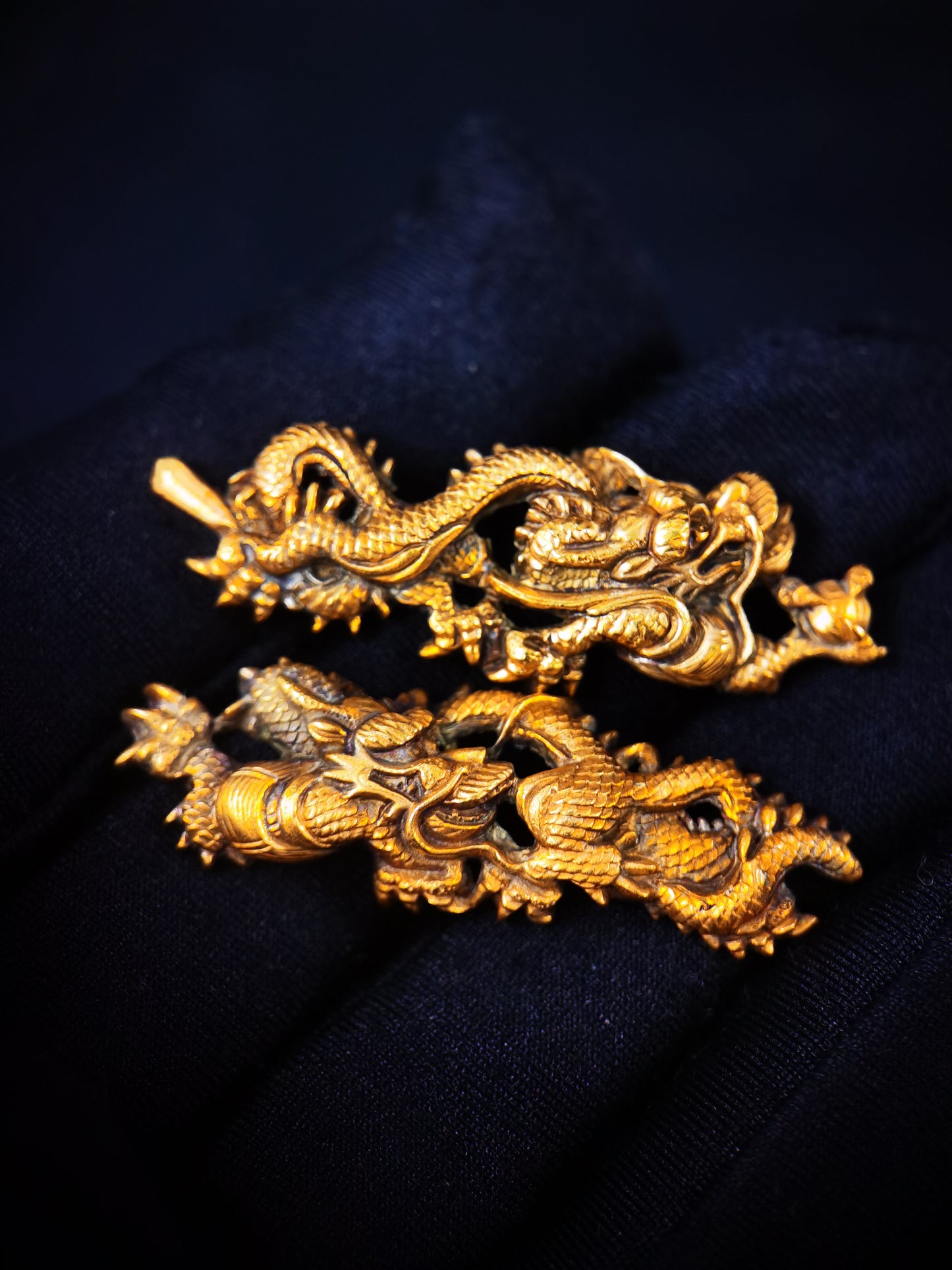 Japanese Type Menuki for wakziashi Big golden dragon Y004