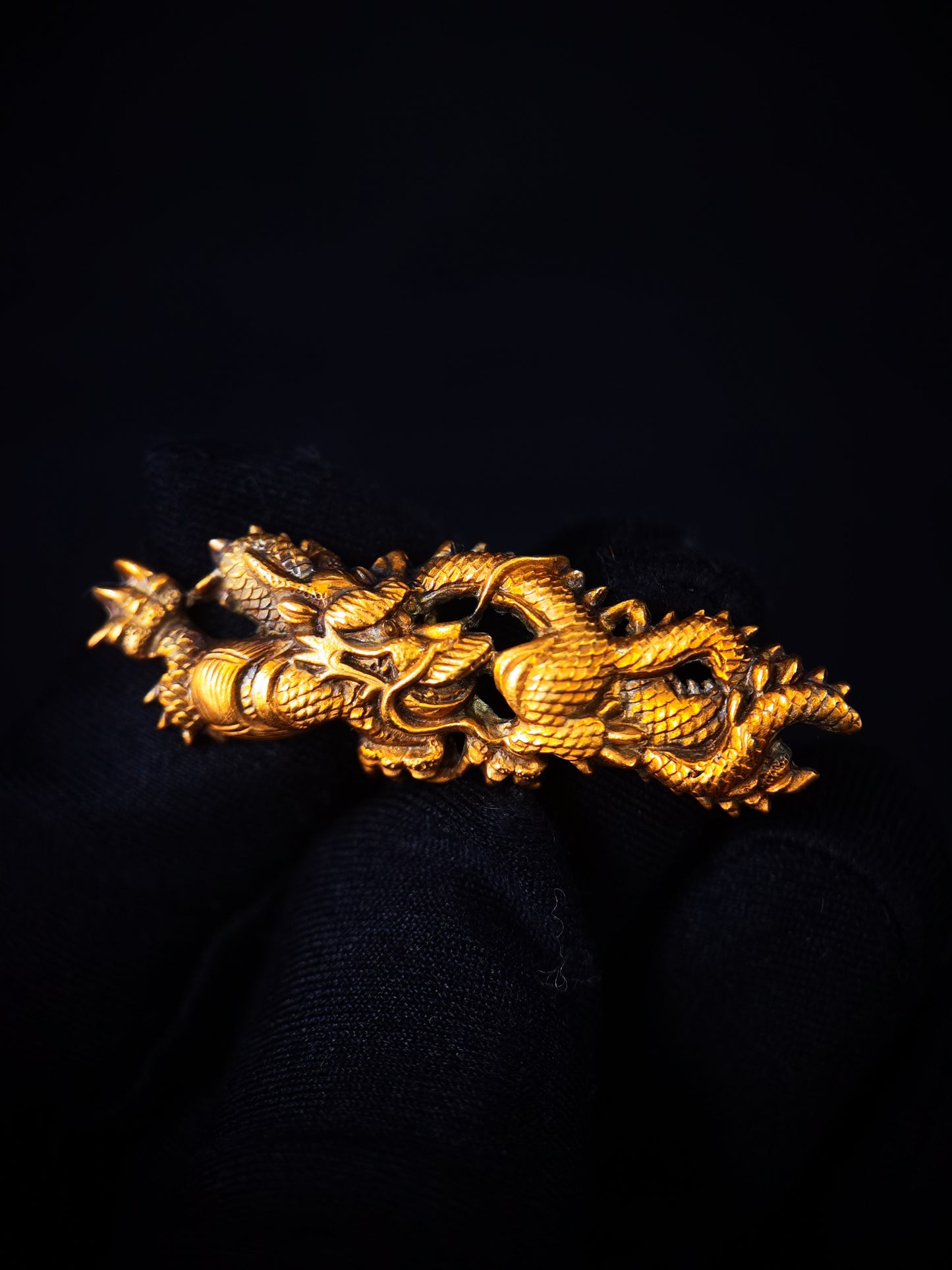 Japanese Type Menuki for wakziashi Big golden dragon Y004
