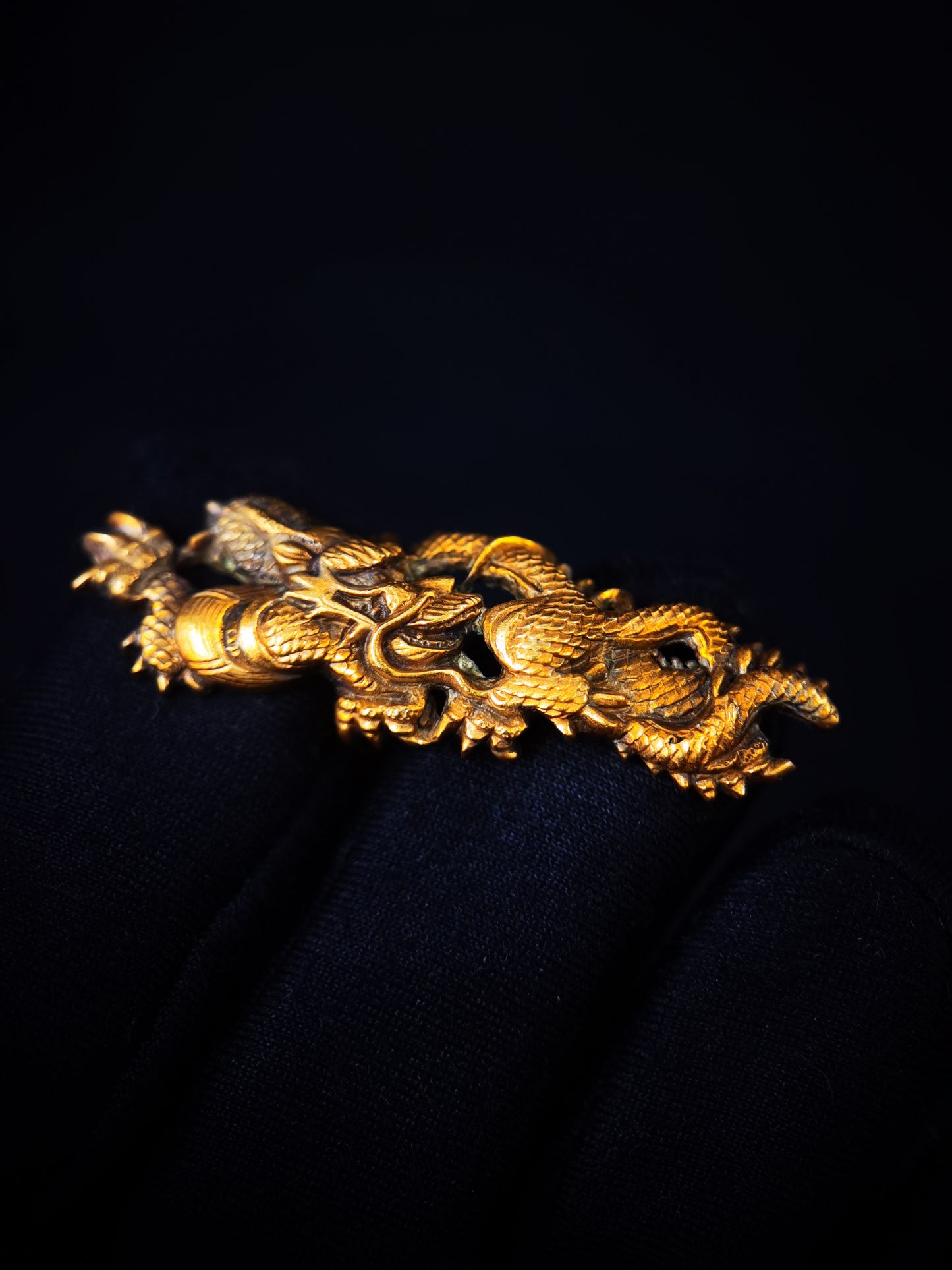 Japanese Type Menuki for wakziashi Big golden dragon Y004